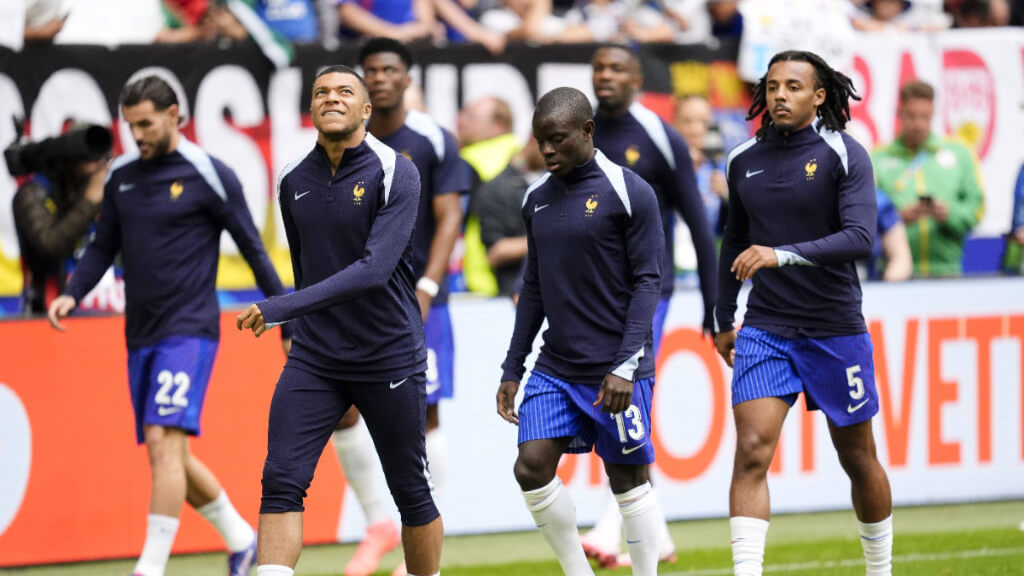 Los jugadores de la Selección de Francia se prepara para el partido ante Bélgica(foto: Cordon Pre