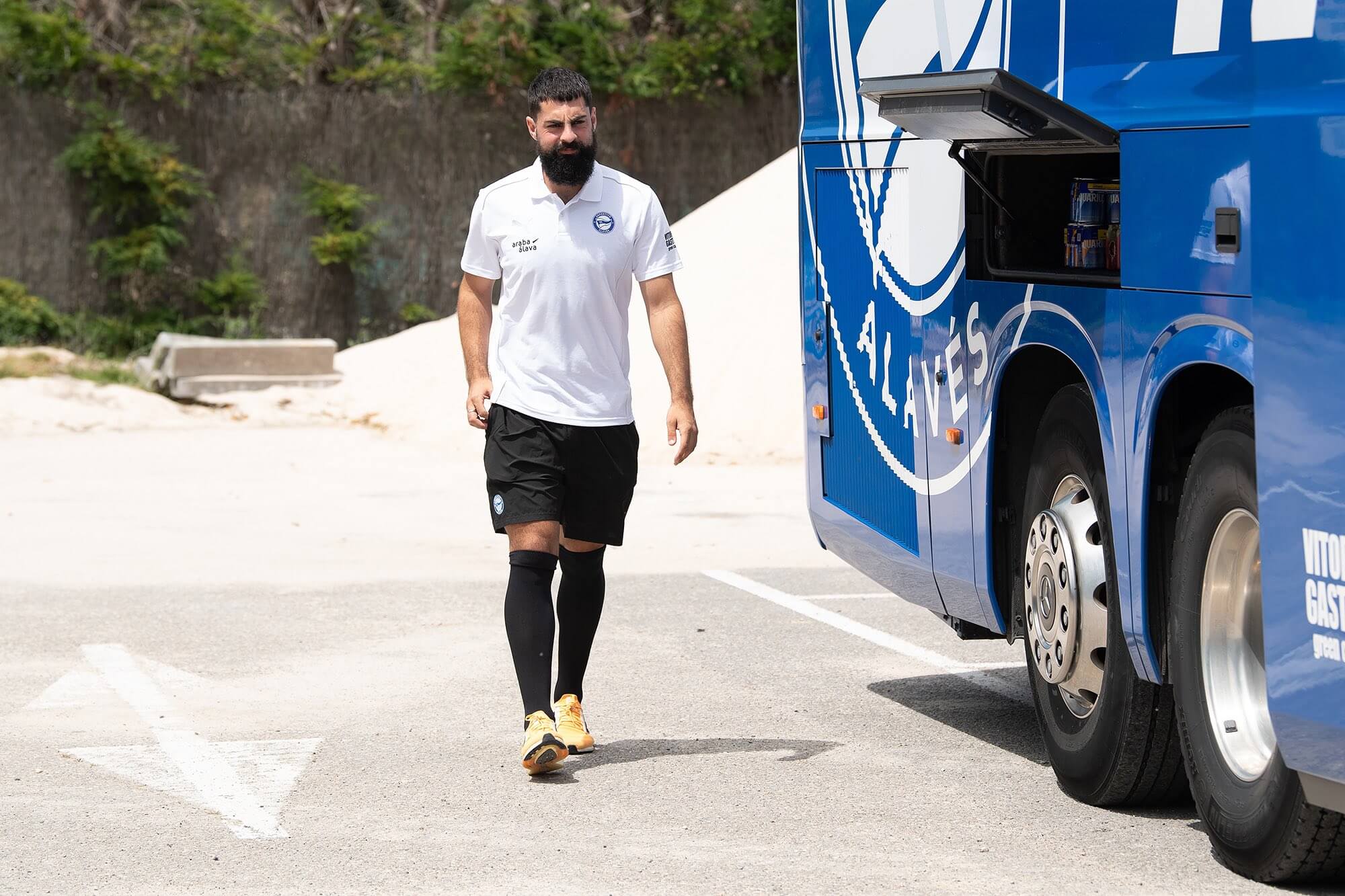 Asier Villalibre, listo para subirse al autobús babazorro (Foto: Deportivo Alavés).