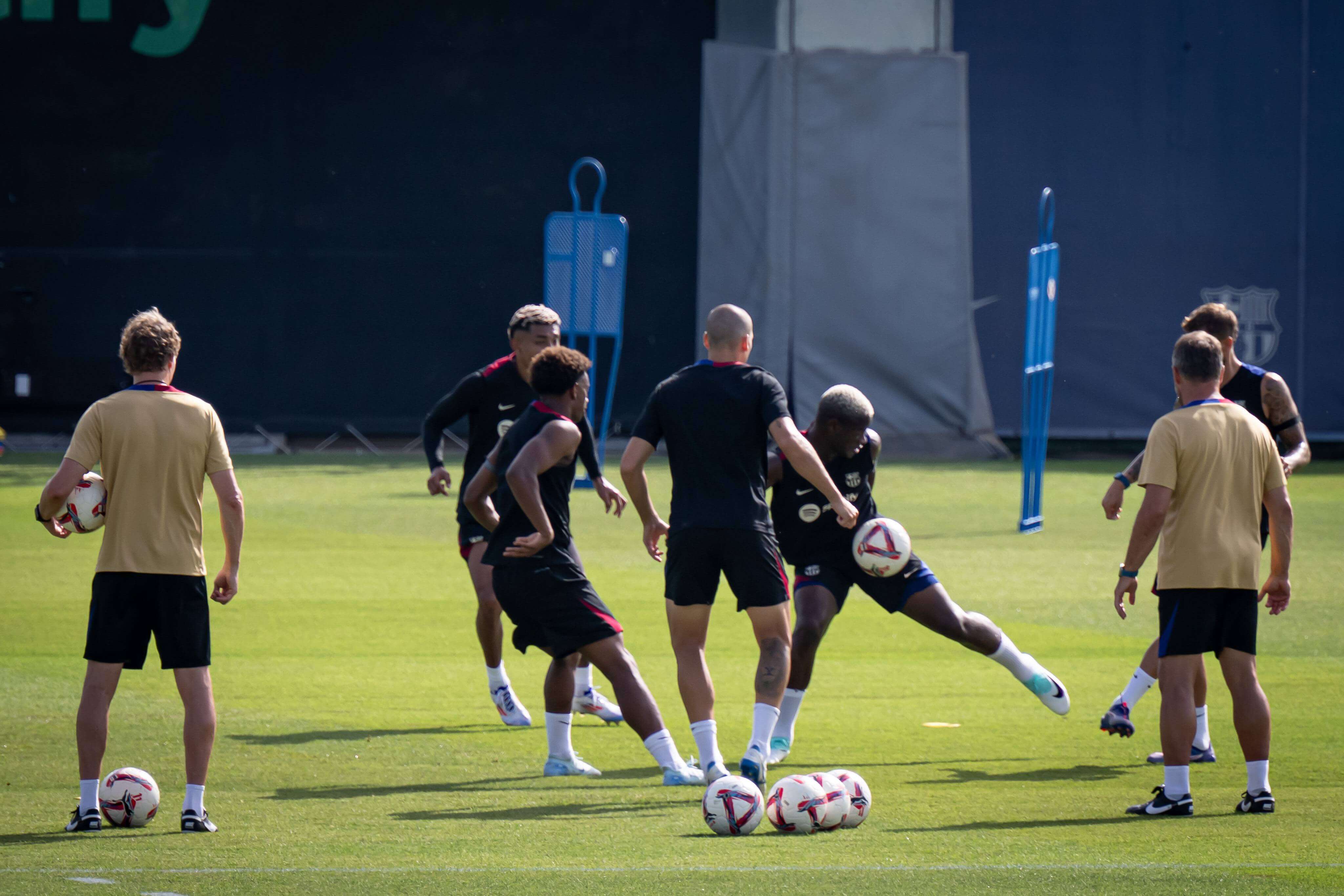 Mika Faye, en un entrenamiento del Barça (FOTO: Cordón Press).