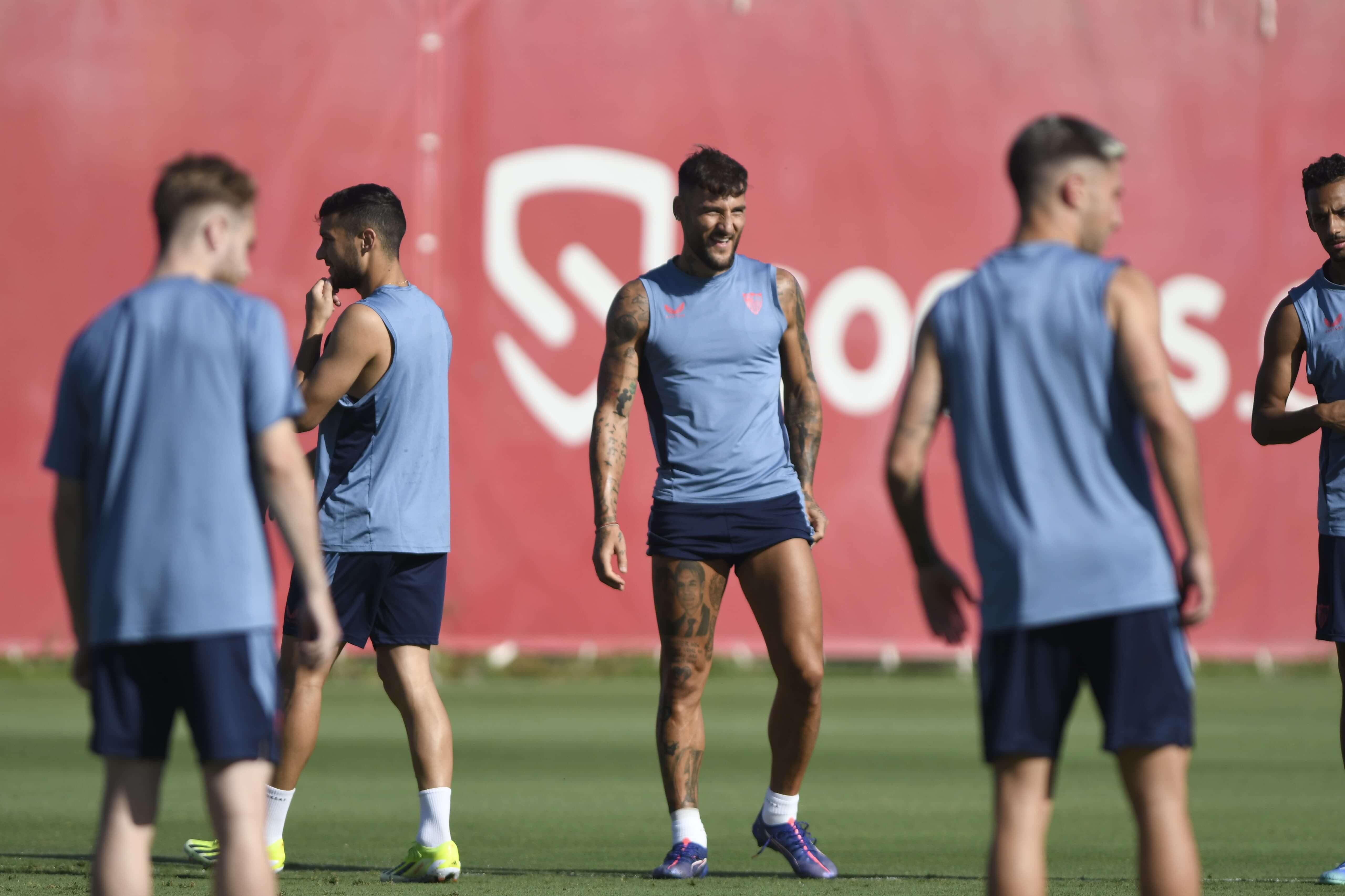 Gudelj, en el entrenamiento (Foto: Kiko Hurtado)