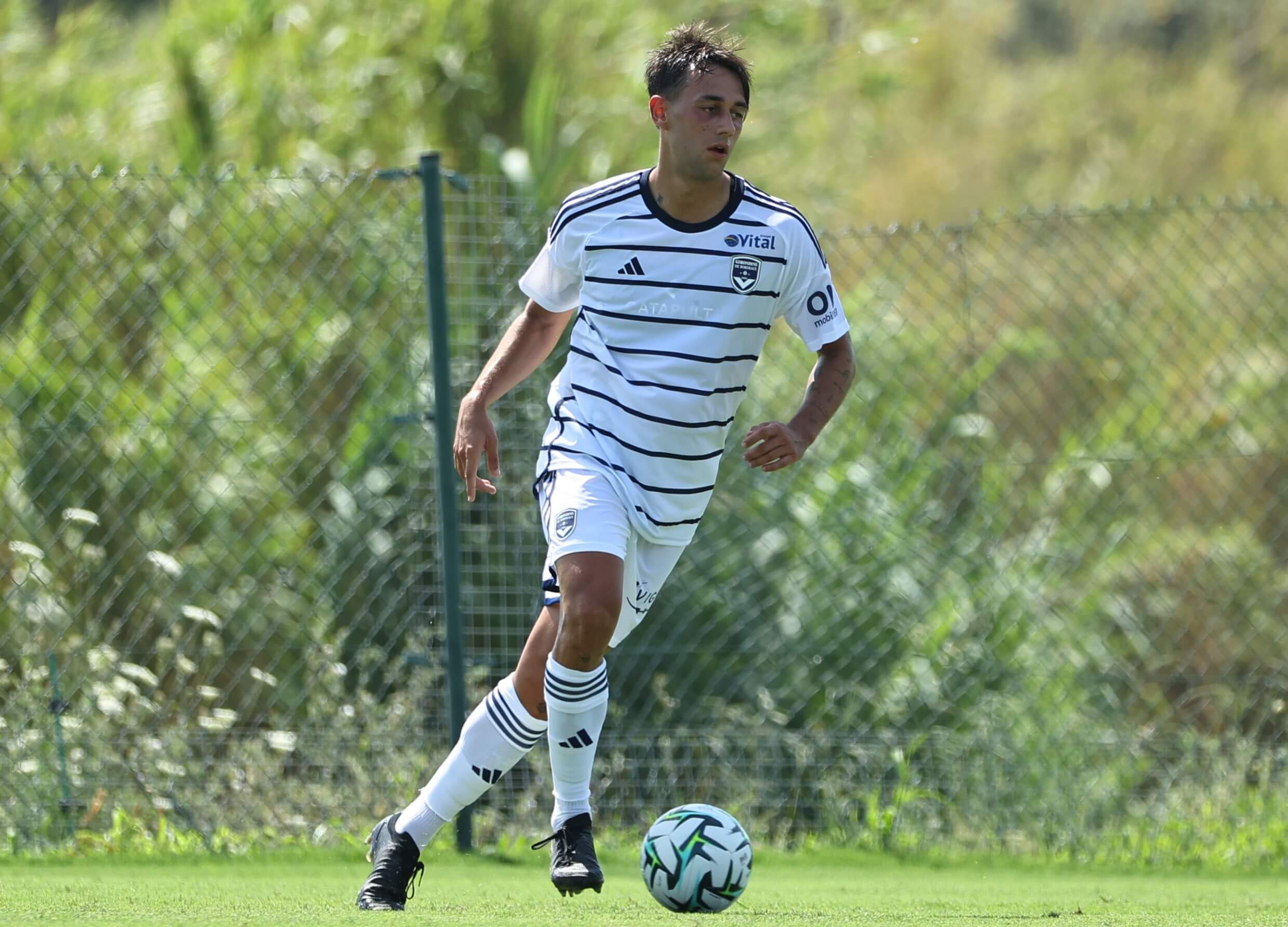 Pedro Díaz, con el Girondins de Burdeos (Foto: @Girondins).