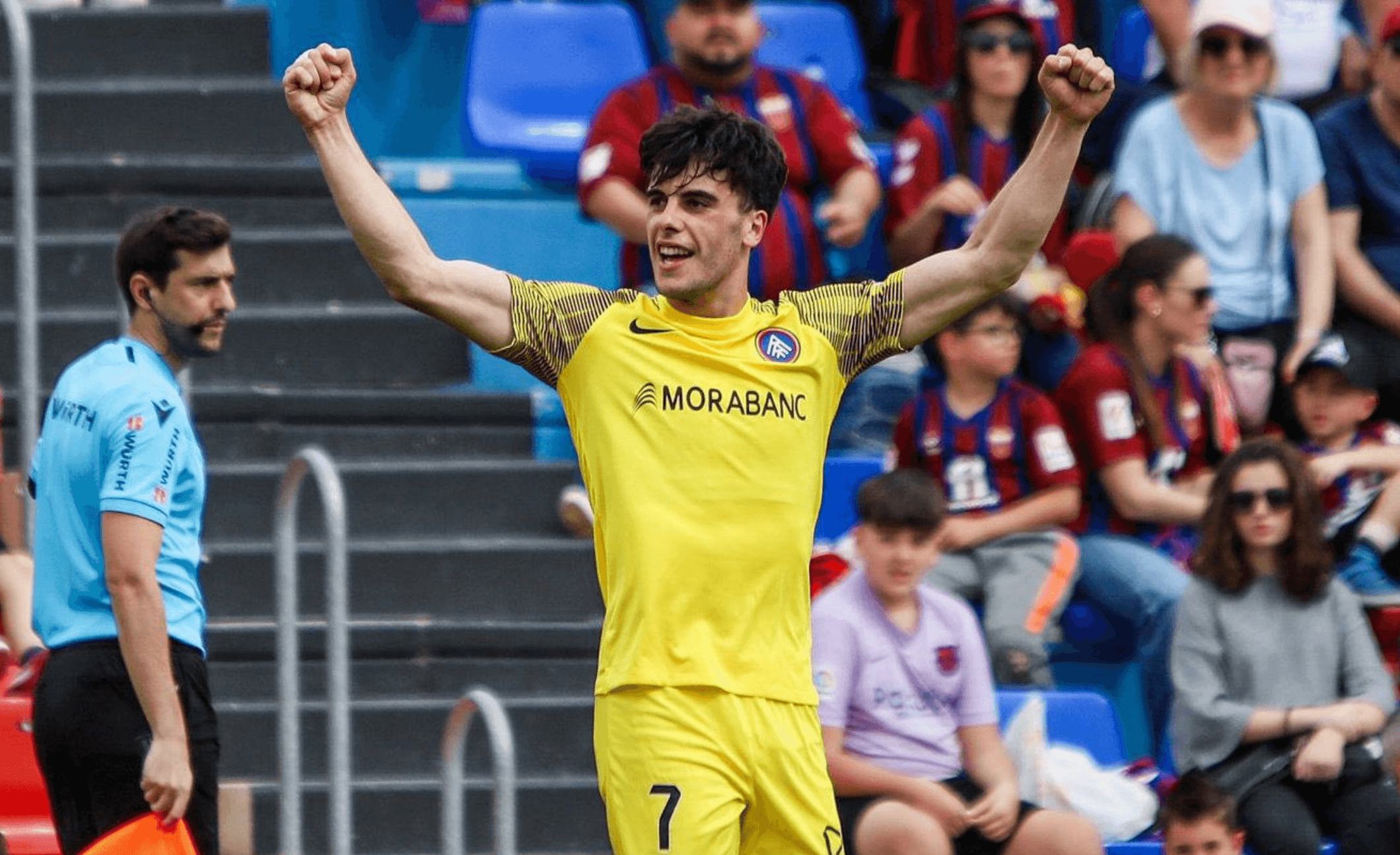 Julen Lobete celebra un gol con el Andorra este año. (Foto: FCAndorra)