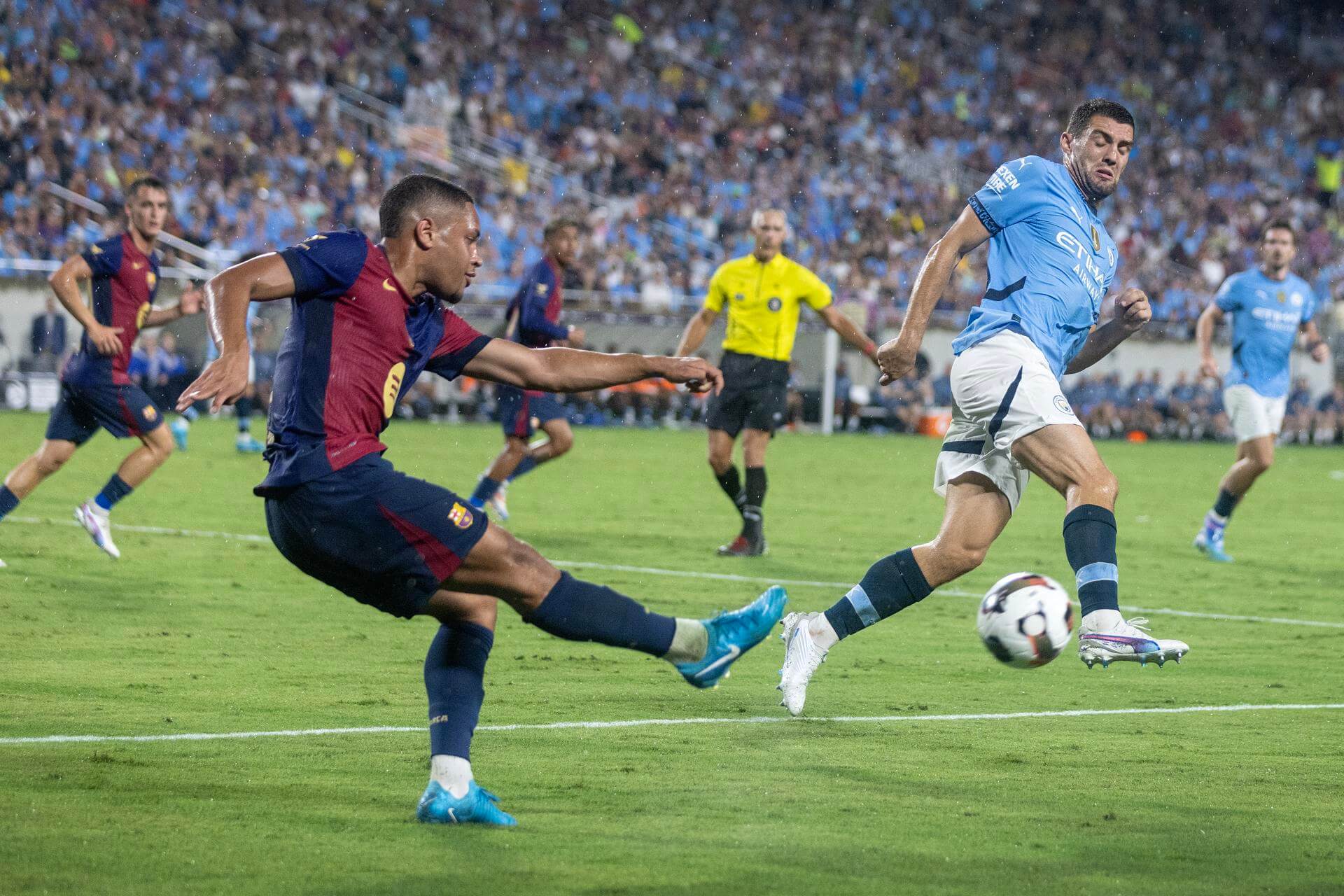 Vitor Roque, en el amistoso frente al Manchester City (Foto: EFE).