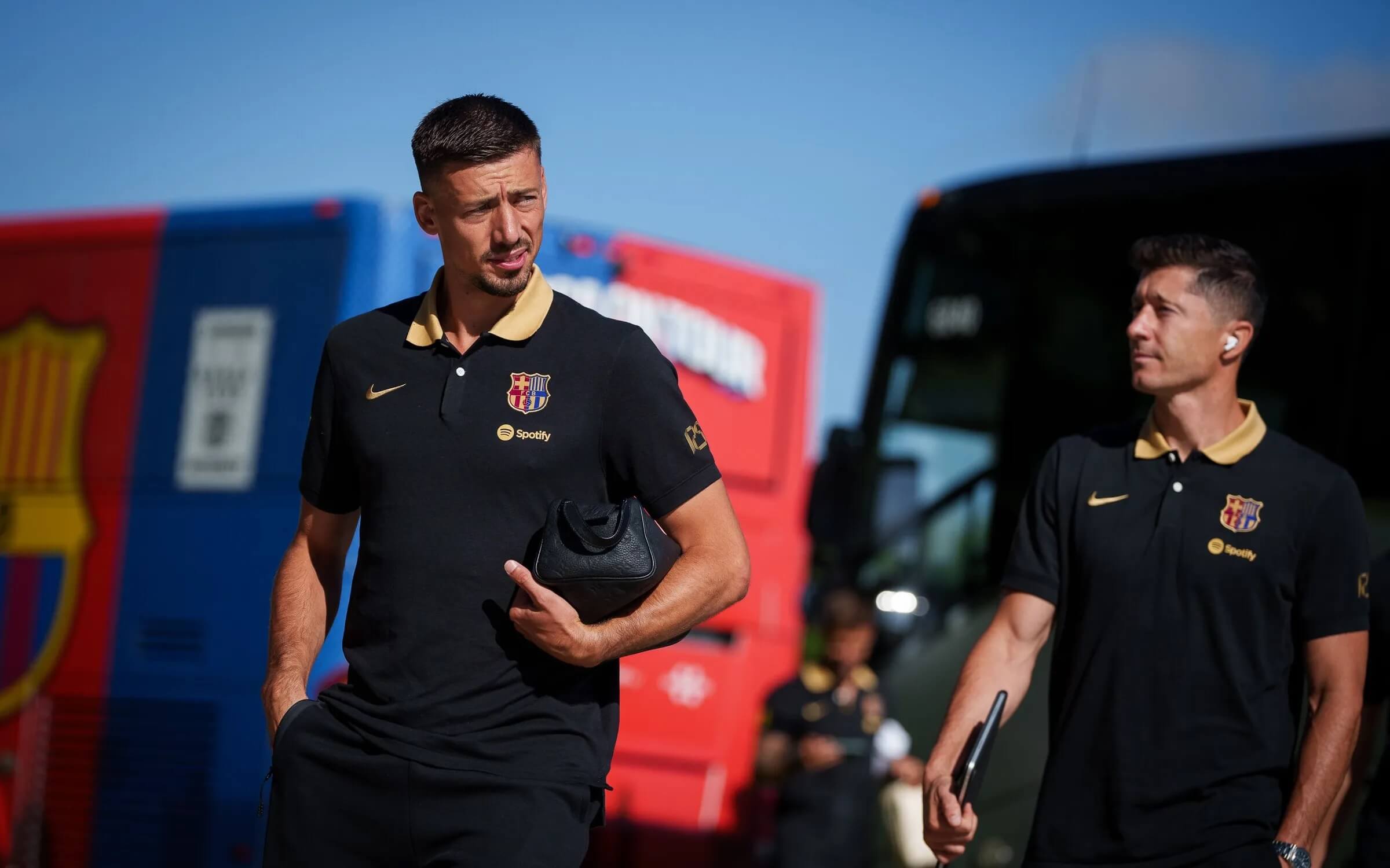 Clément Lenglet, en un viaje con el Barcelona (Foto: FCB).