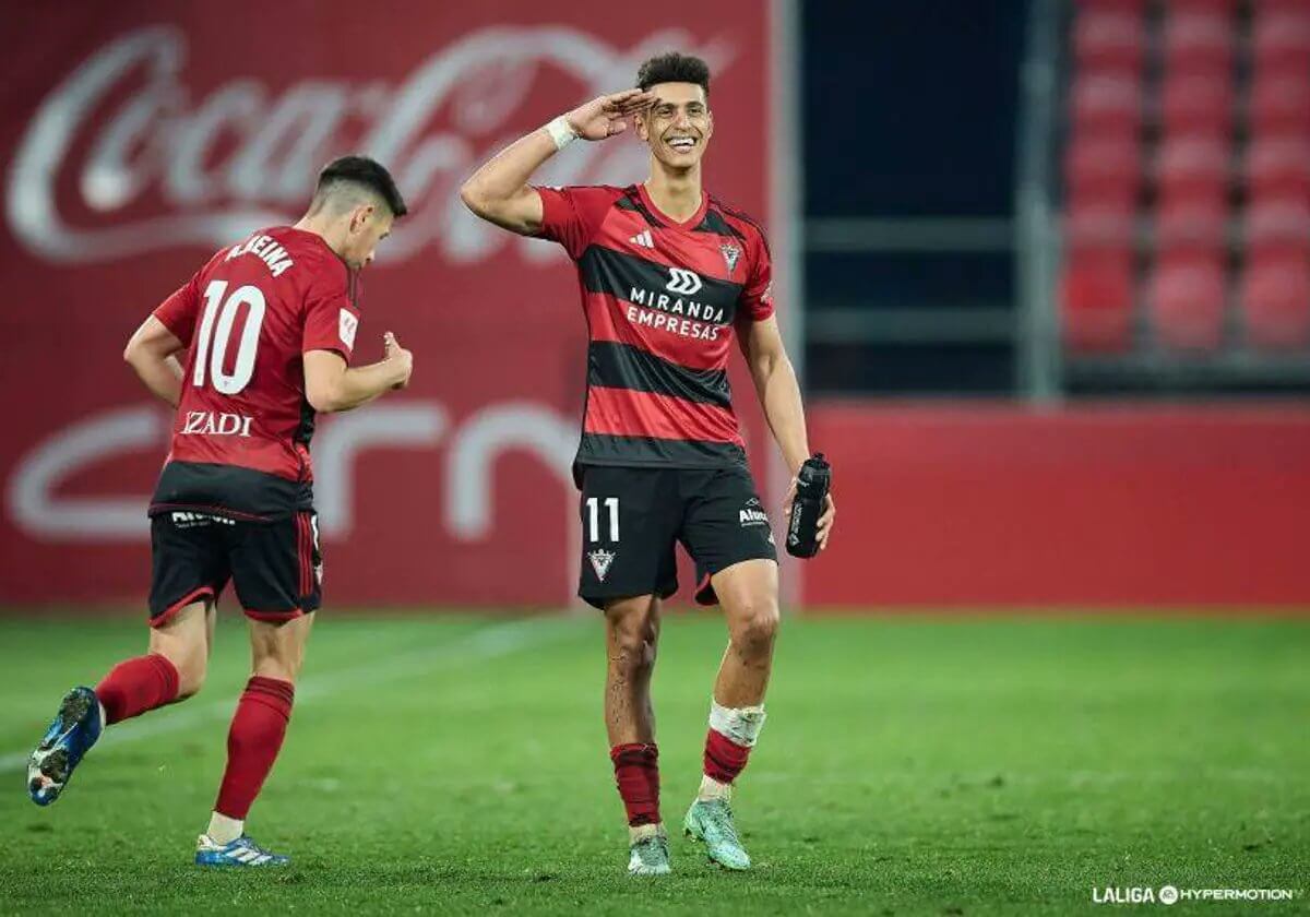 Ilyas Chaira, durante un partido con el Mirandés (Foto: LaLiga).