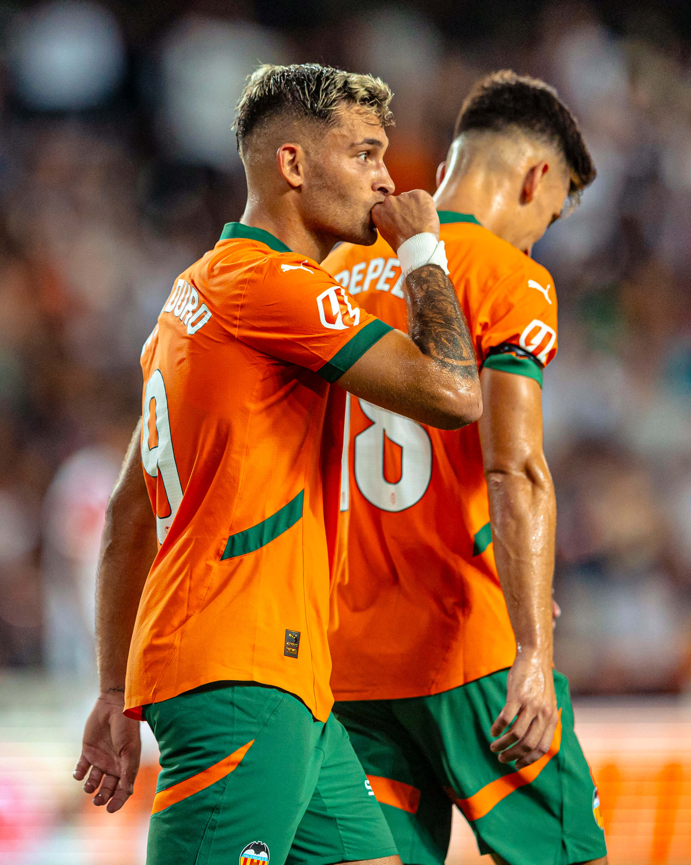 Hugo Duro celebra su gol en el Trofeo Naranja (Foto: Valencia CF).