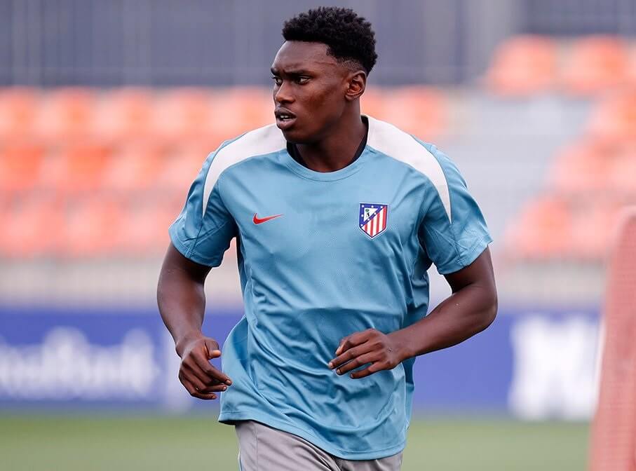 Samu Omorodion, en una sesión con el Atlético (Foto: ATM).