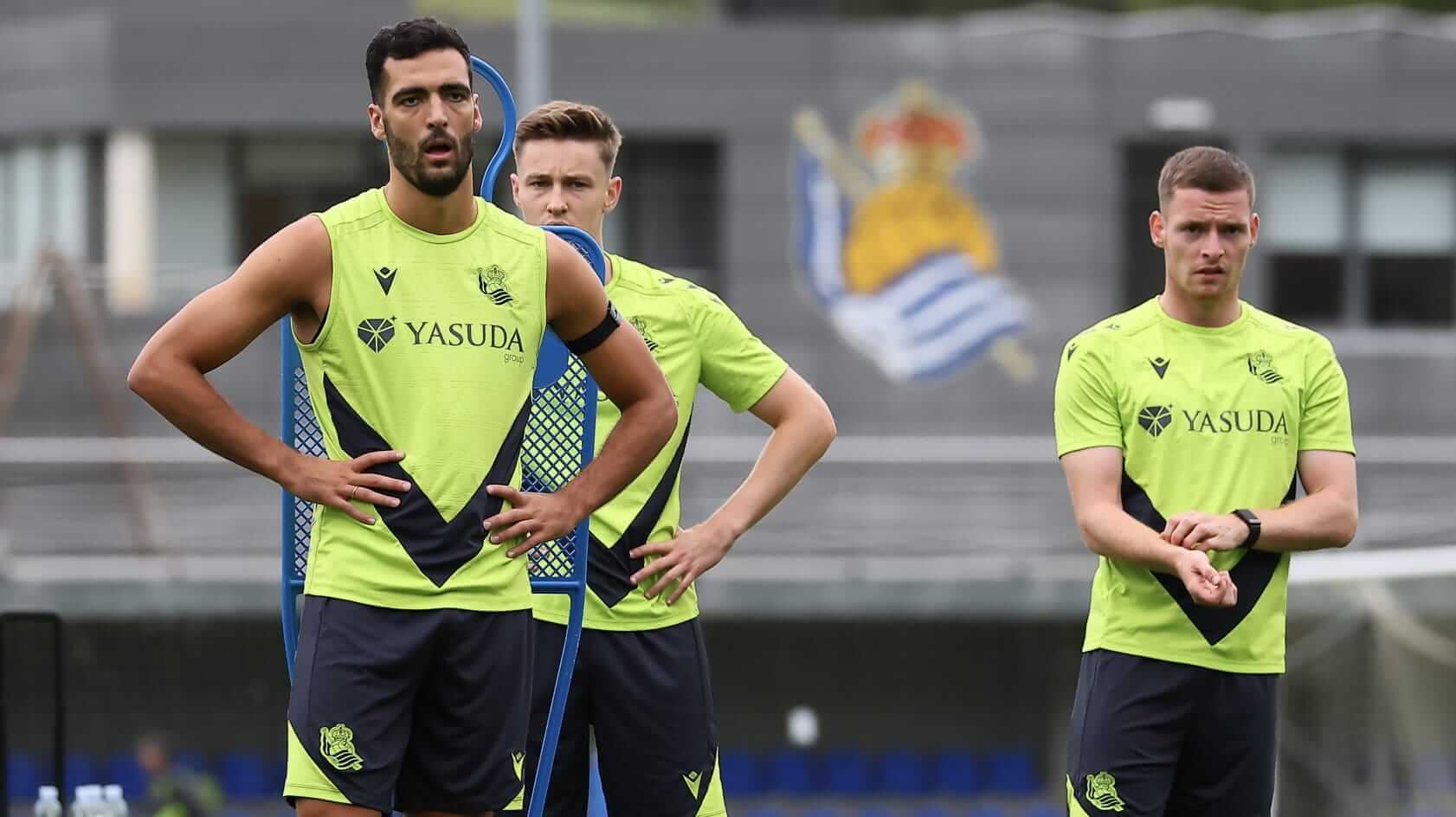 Mikel Merino, Turrientes y Sergio Gómez, en el entrenamiento de este miércoles en Zubieta (Foto: 