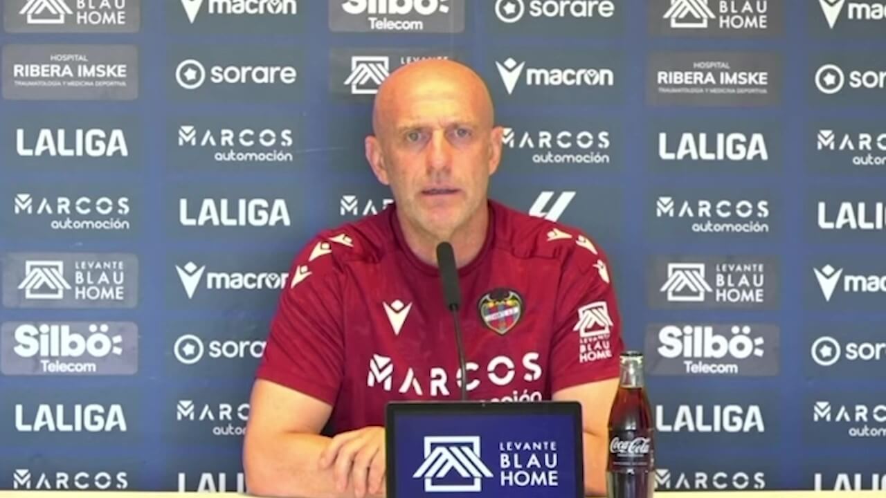 Julián Calero, entrenador del Levante UD.