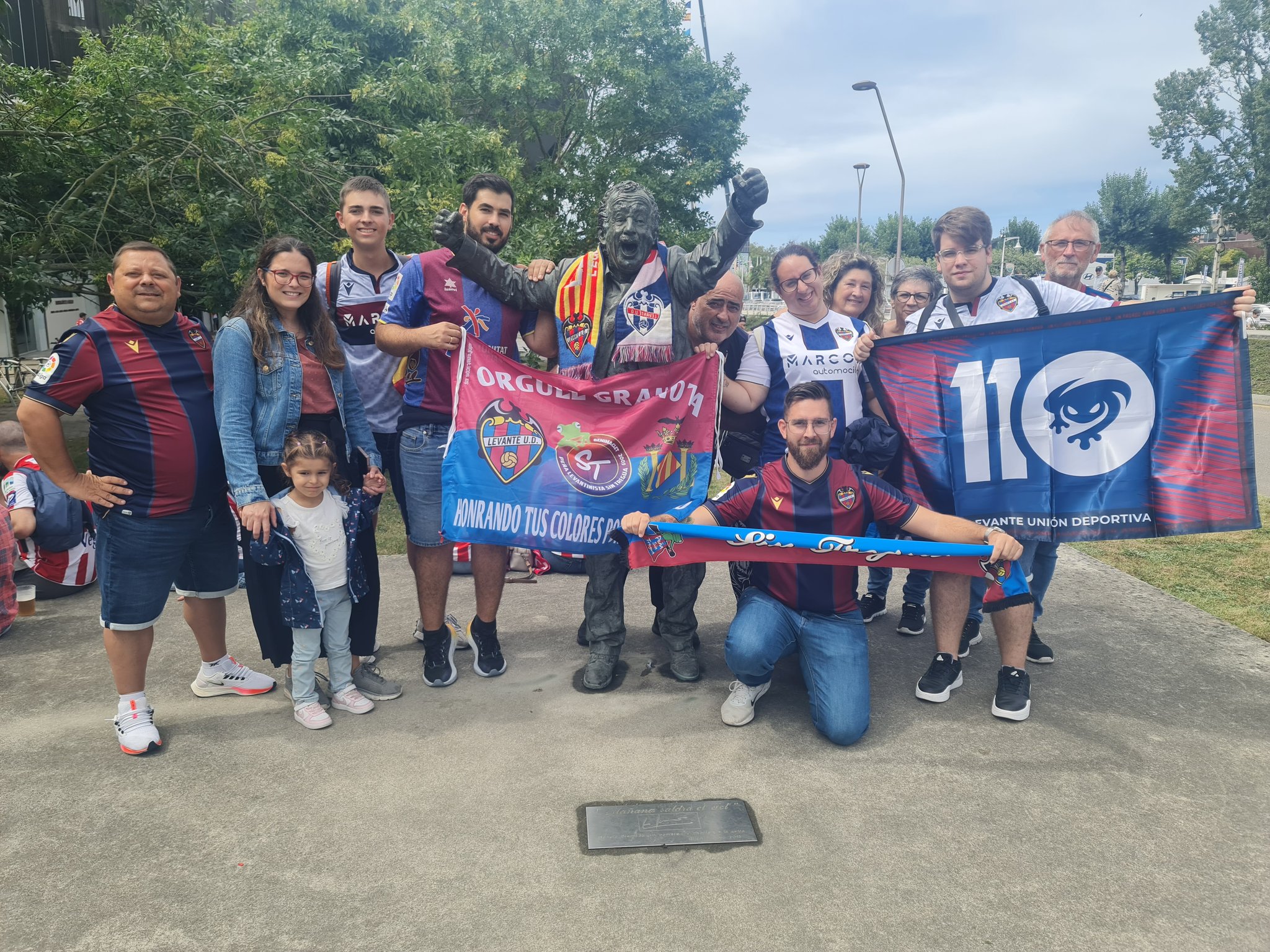 La Peña Levantinista Sin Tregua, en Gijón.