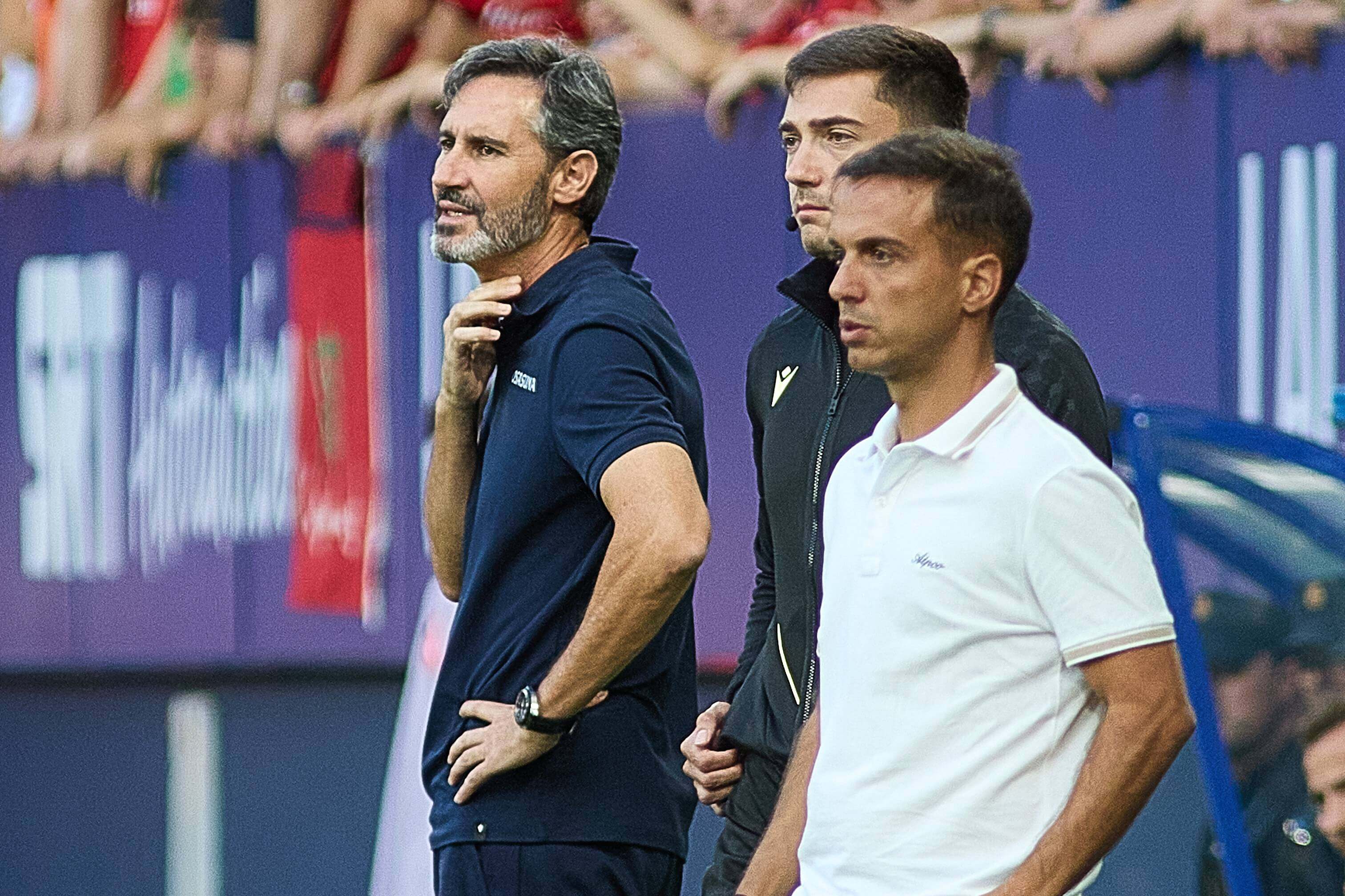 Borja Jiménez y Vicente Moreno, en la banda durante el Osasuna-Leganés (FOTO: Cordón Press).