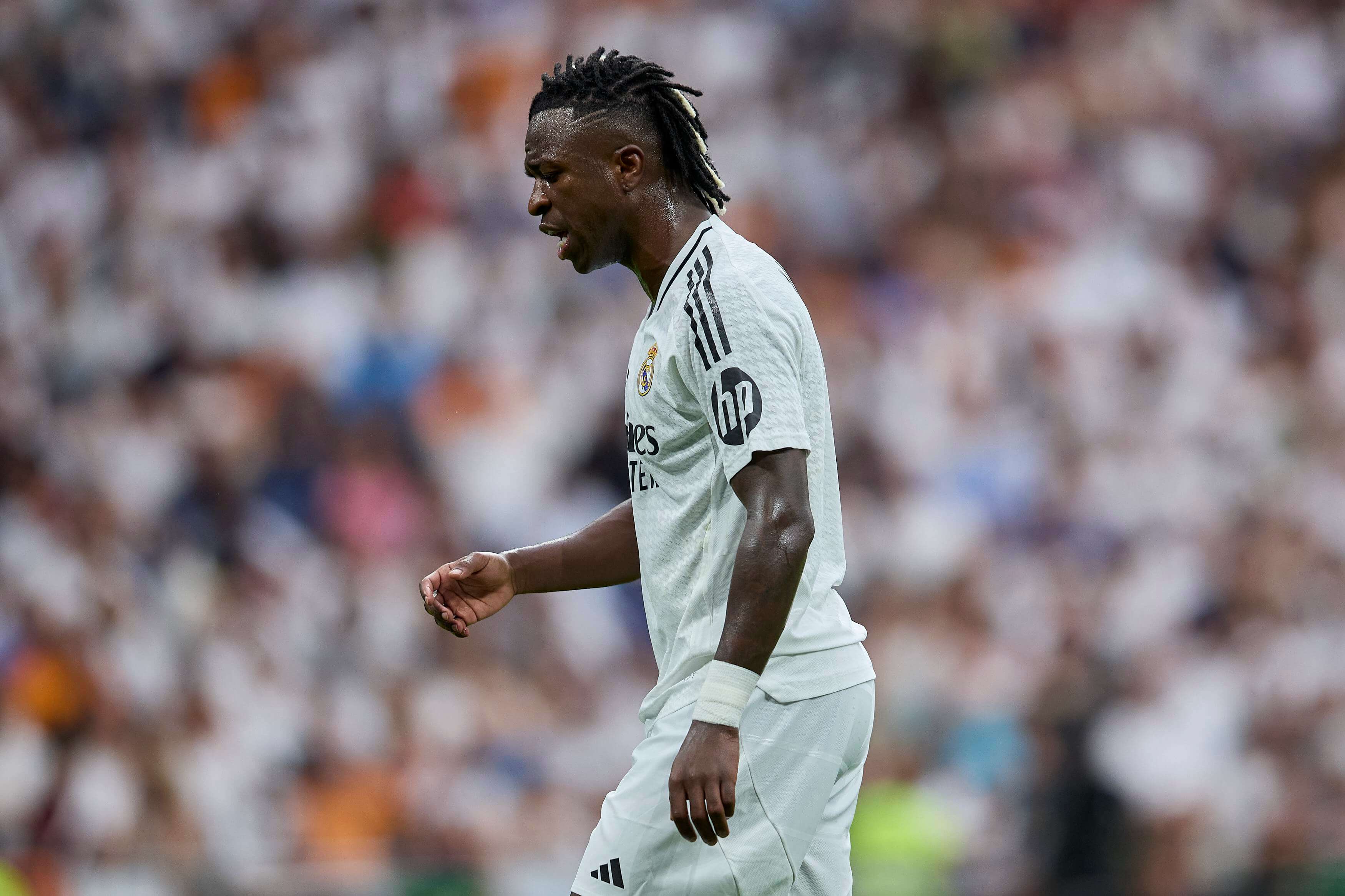 Vinicius, en una jugada del Real Madrid-Real Valladolid (FOTO: Cordón Press).