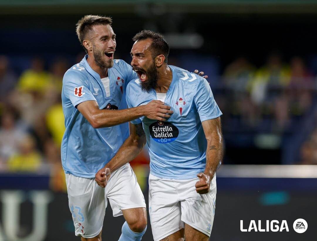 Borja Iglesias celebra su primer gol con la camiseta del Celta (Foto: LALIGA).