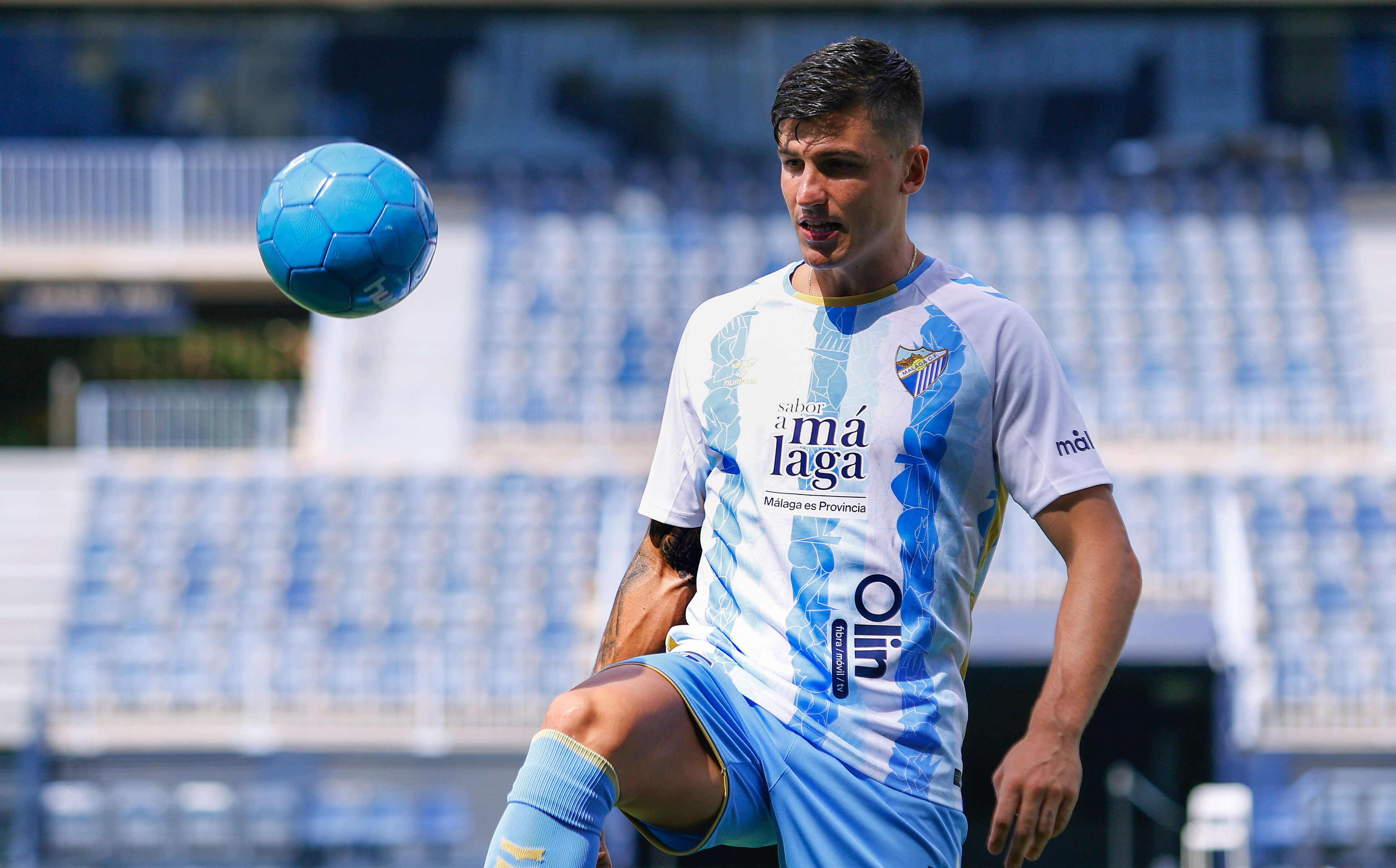 Sergio Castel, en su presentación en La Rosaleda. (Foto: MCF)