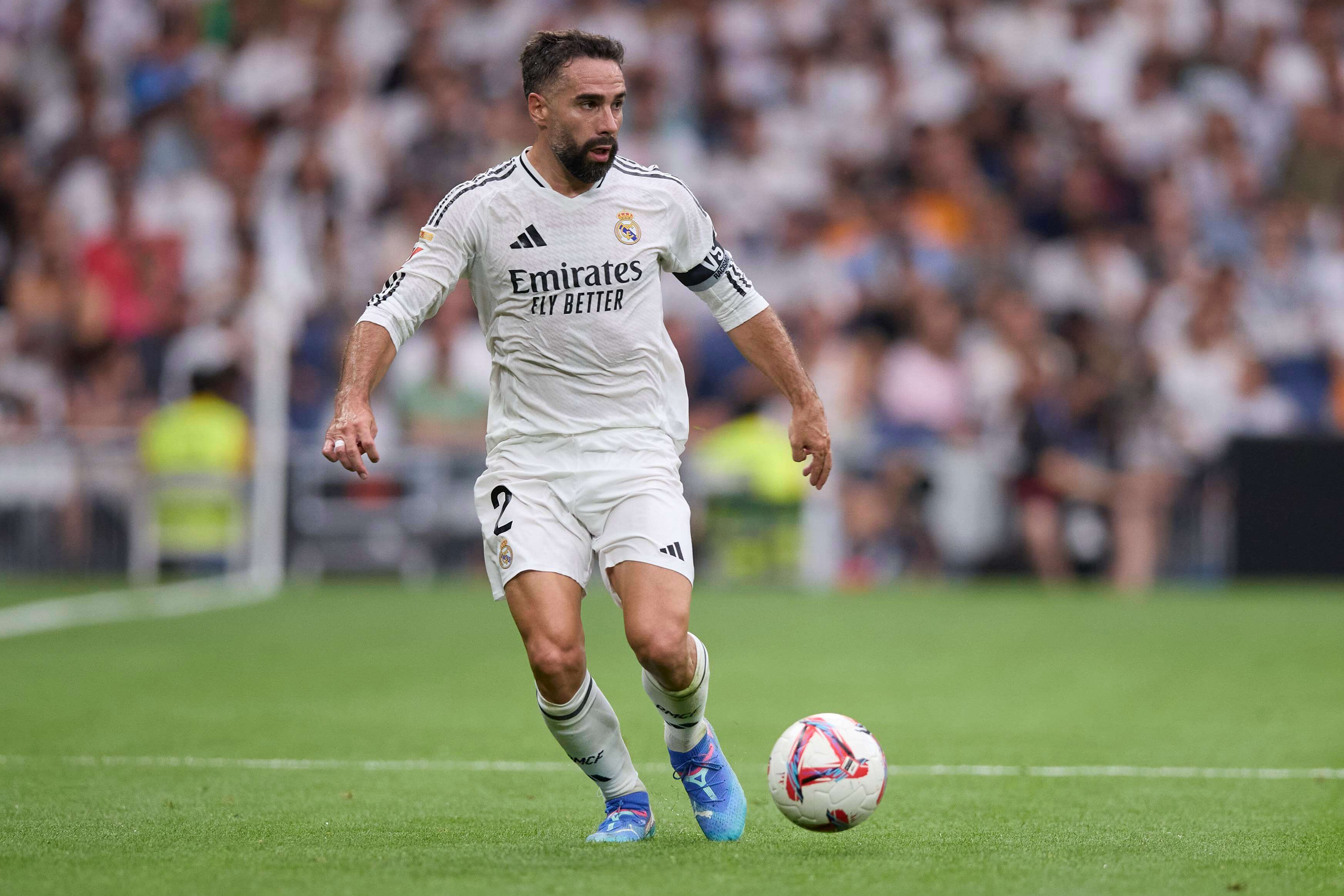 Dani Carvajal, en un partido con el Real Madrid (Foto: Cordon Press).