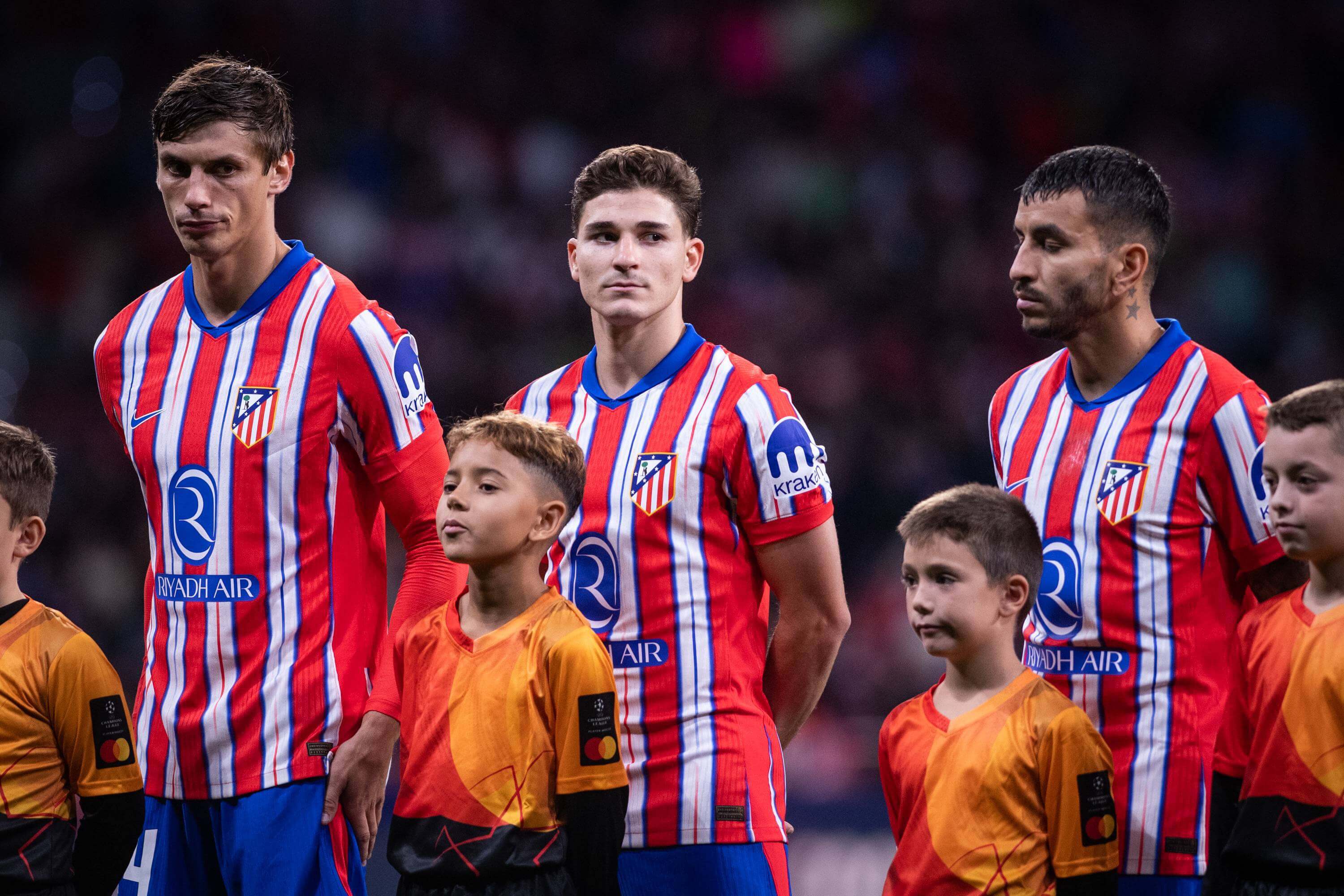 Le Normand, Julián Álvarez y Correa, antes del Atlético-RB Leipzig (Foto: Cordon Press).