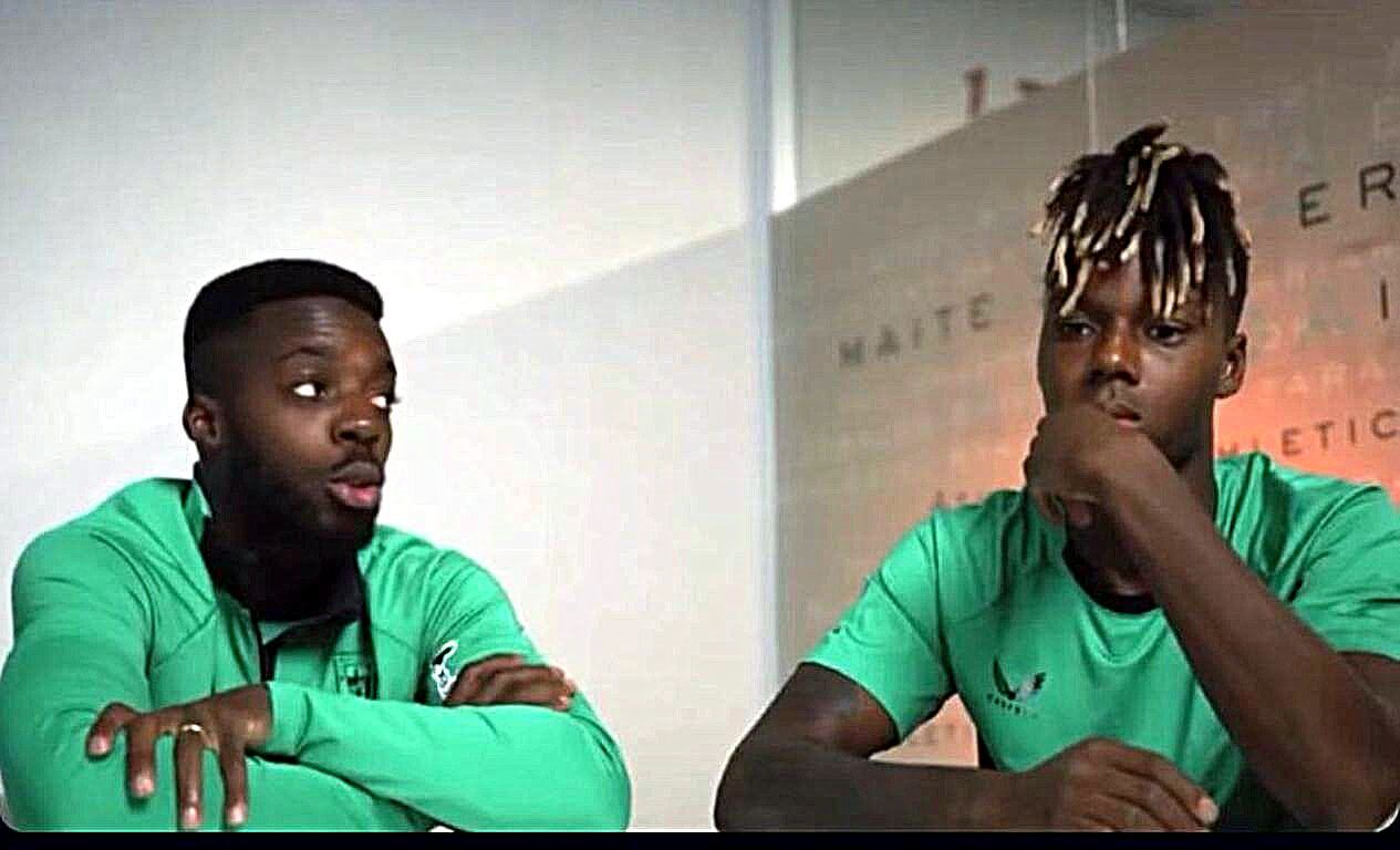 Charla de Iñaki Williams con su hermano Nico en Lezama (Foto: Athletic Club).