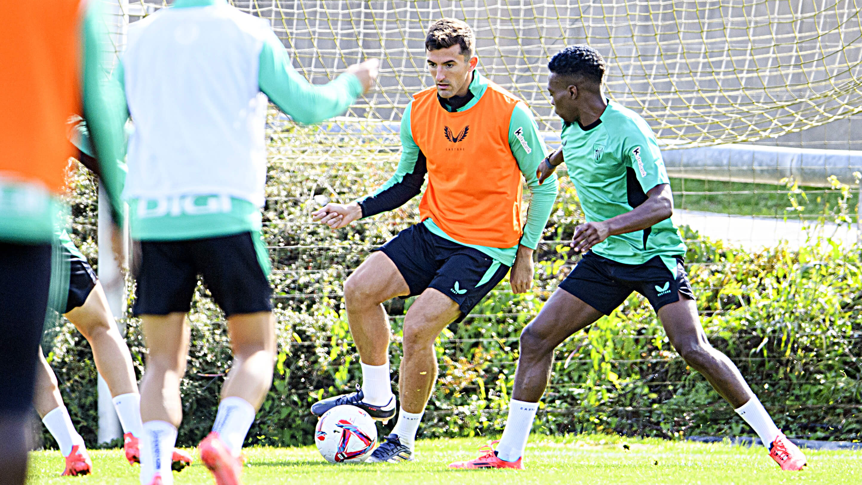 El central Dani Vivian se entrena en Lezama (Foto: Athletic Club).