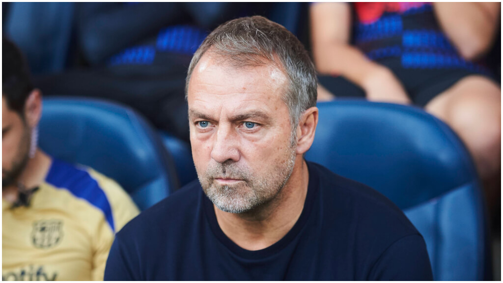 Hansi Flick durante el partido contra el Villareal. (Fuente: Cordon Press)