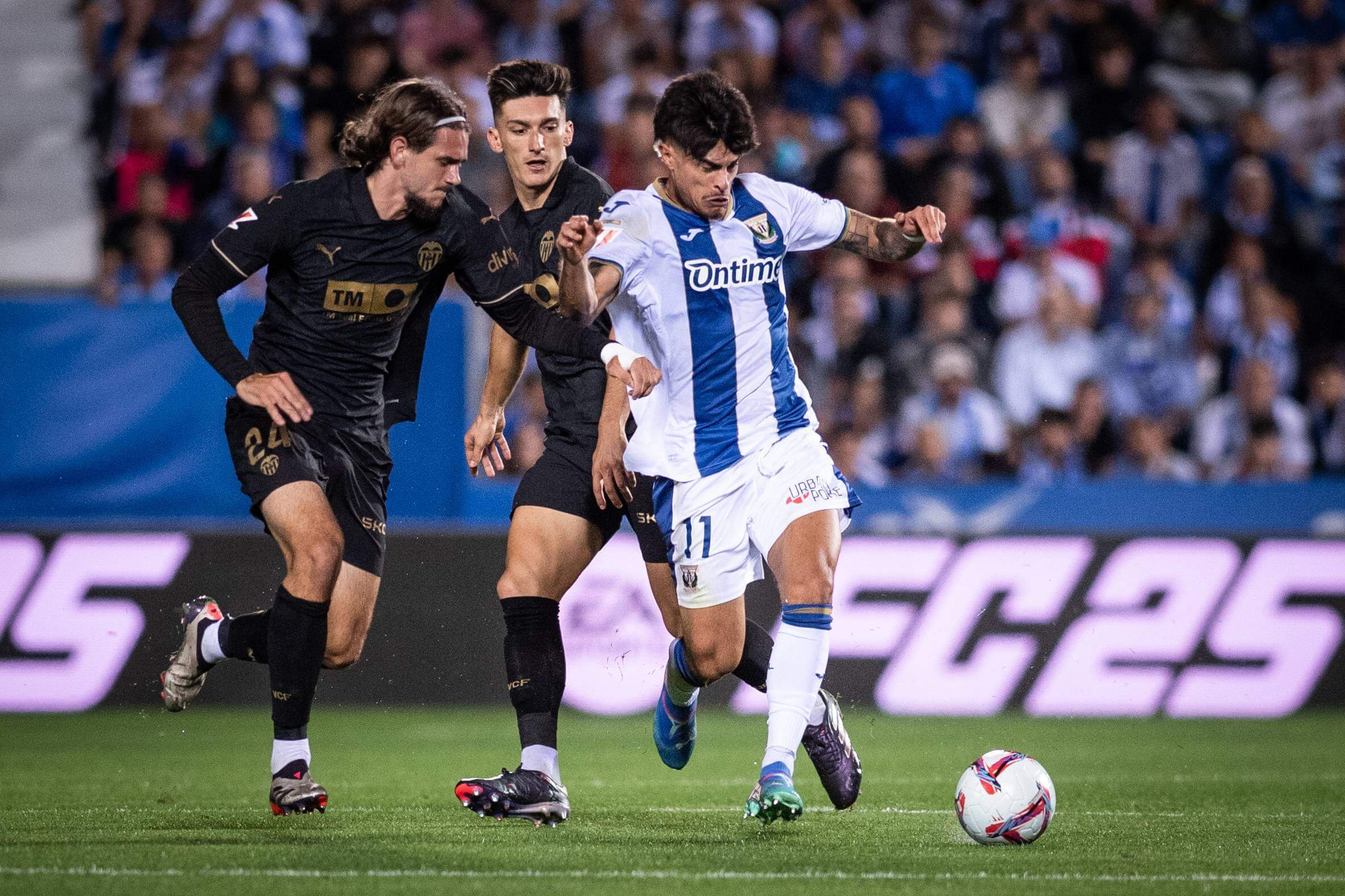 Yarek Gasiorowski, ante el CD Leganés (Foto: Cordon Press)
