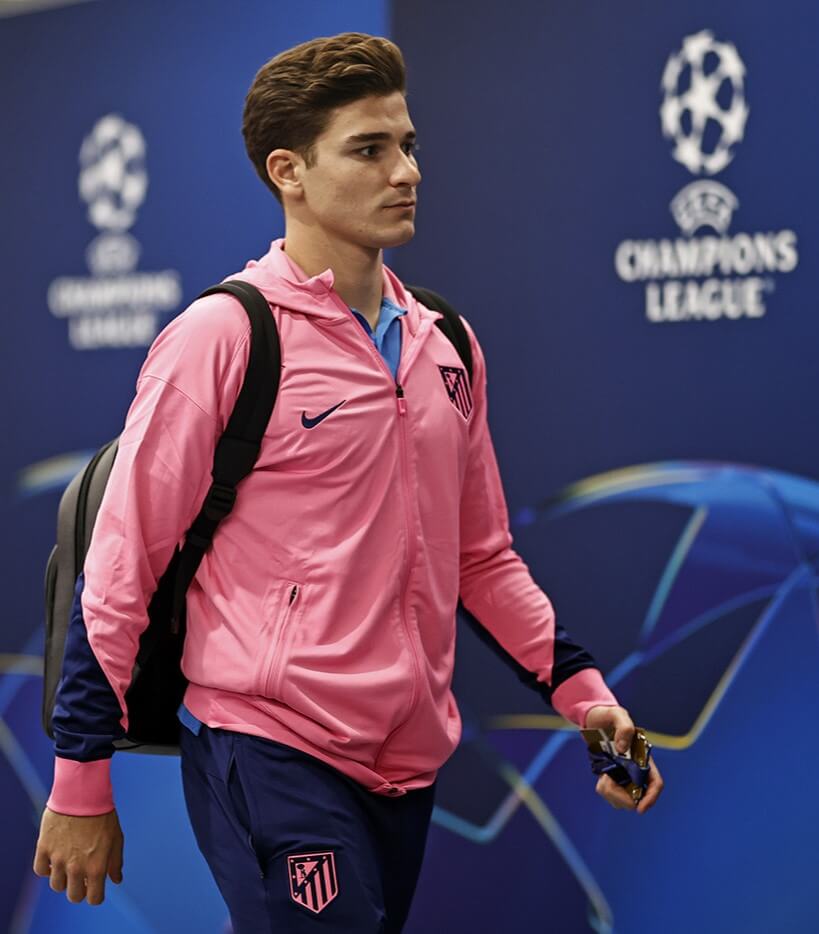 Julián Álvarez llegando al Metropolitano (Atleti)