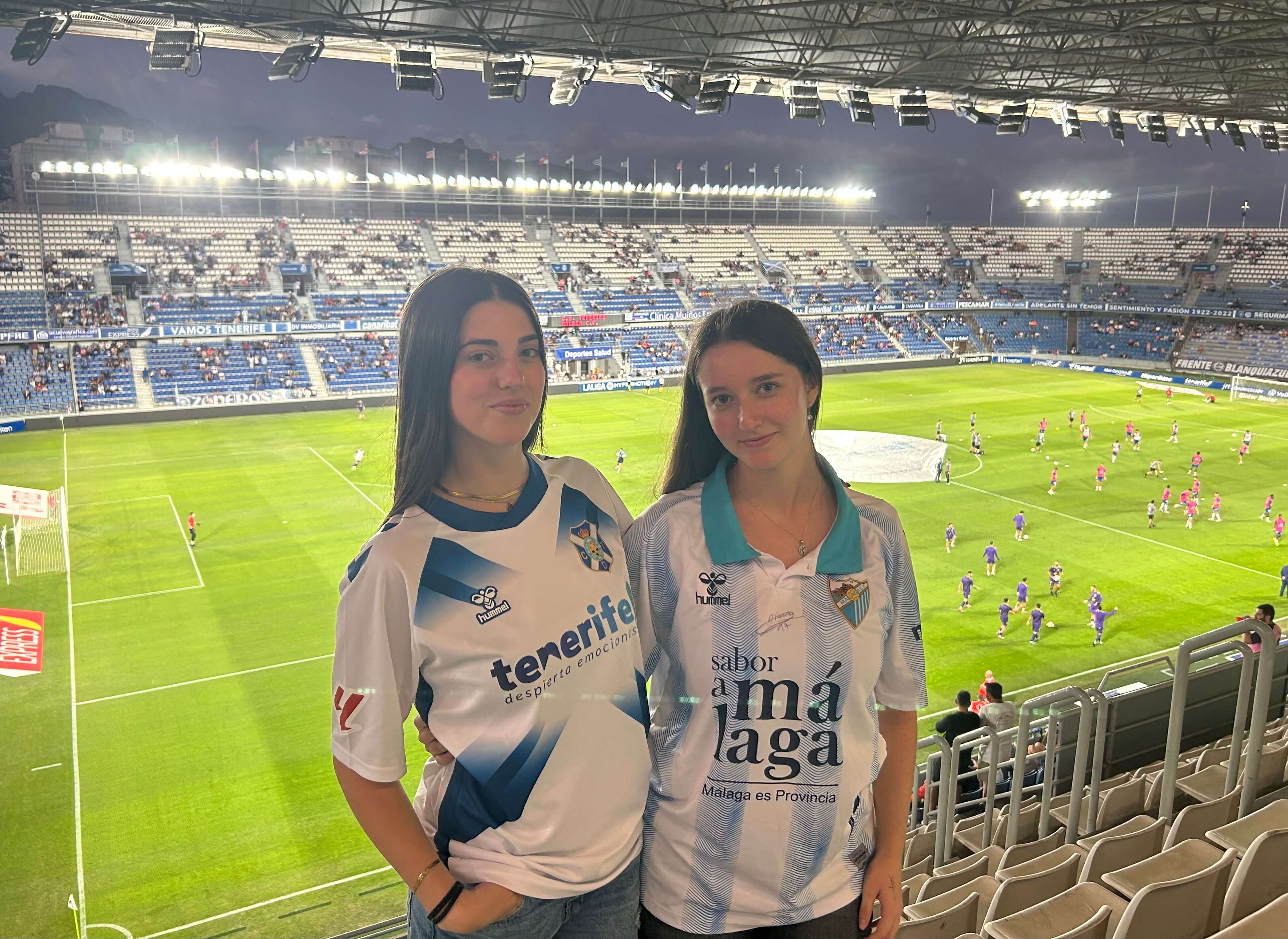 La hermandad fruto de una amistad que también se comparte yendo al fútbol. (Foto: ElDesmarque)