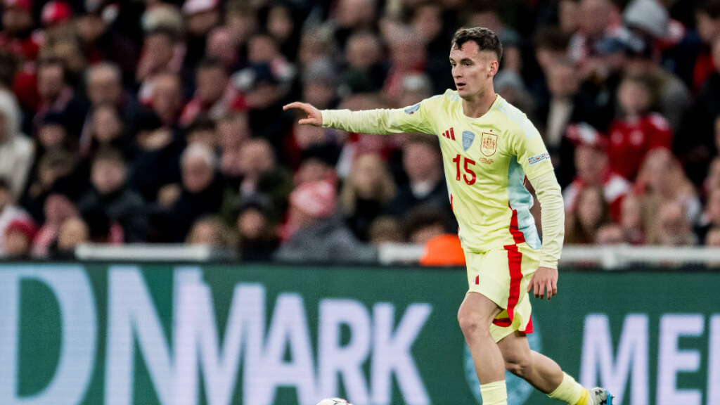 Marc Casadó en su debut con la Selección Española (Cordon Press)