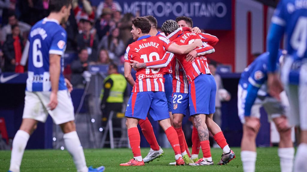 Los jugadores del Atlético de Madrid celebrando un gol ante el Alavés (Fuente: Cordon Press)