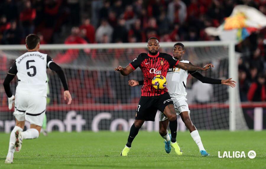 Cristhian Mosquera, ante el RCD Mallorca (Foto: LALIGA).