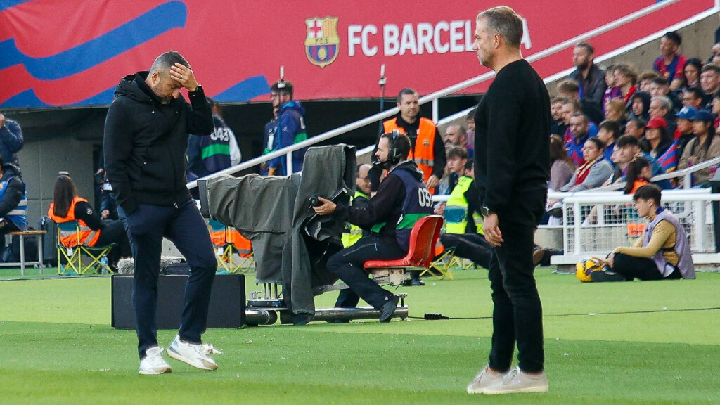 Diego Martínez y Hansi Flick en el FC Barcelona vs Las Palmas (Cordon Press)