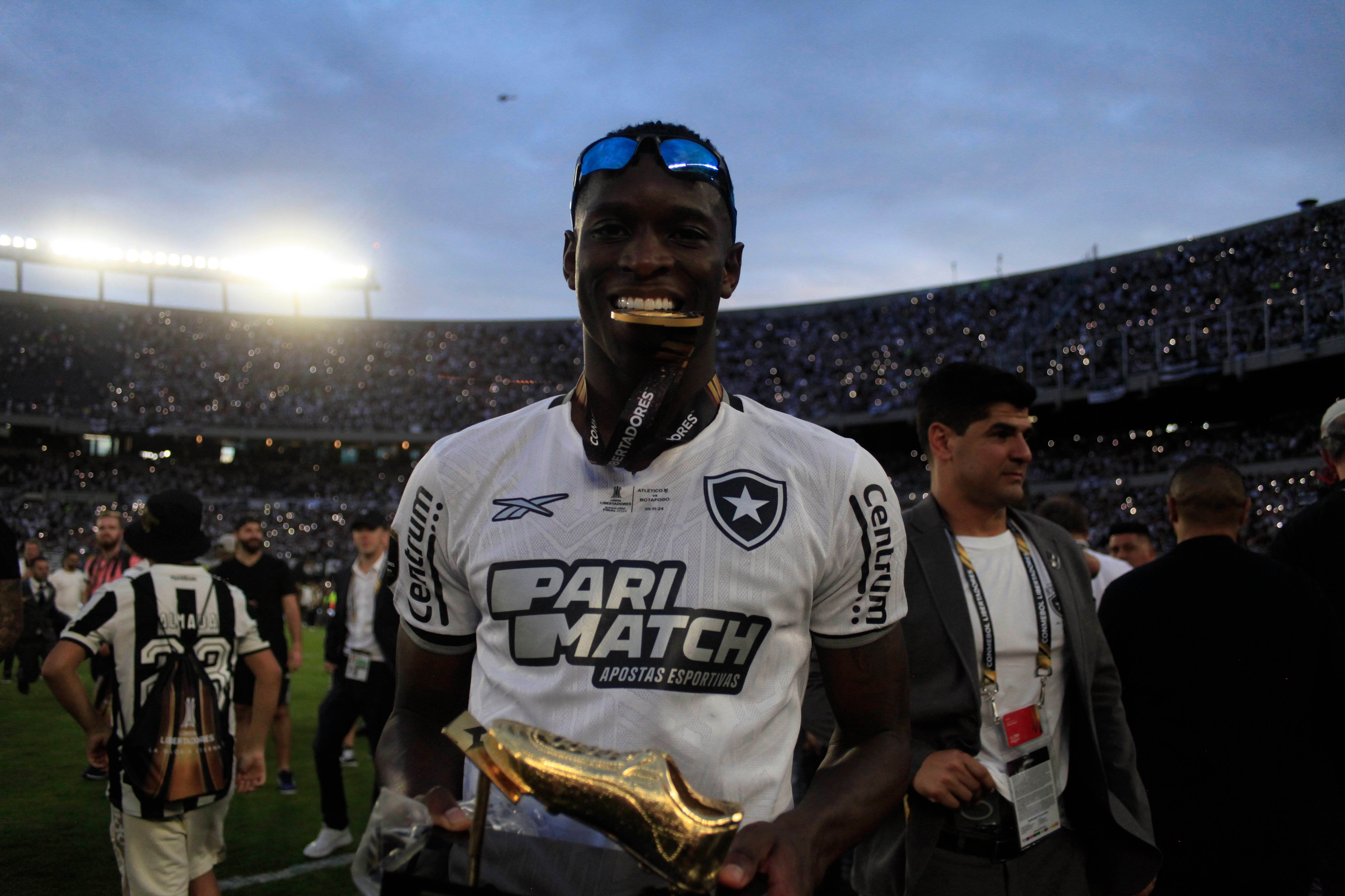 Luiz Henrique, celebrando el título de la Libertadores (Foto: Cordon Press). 