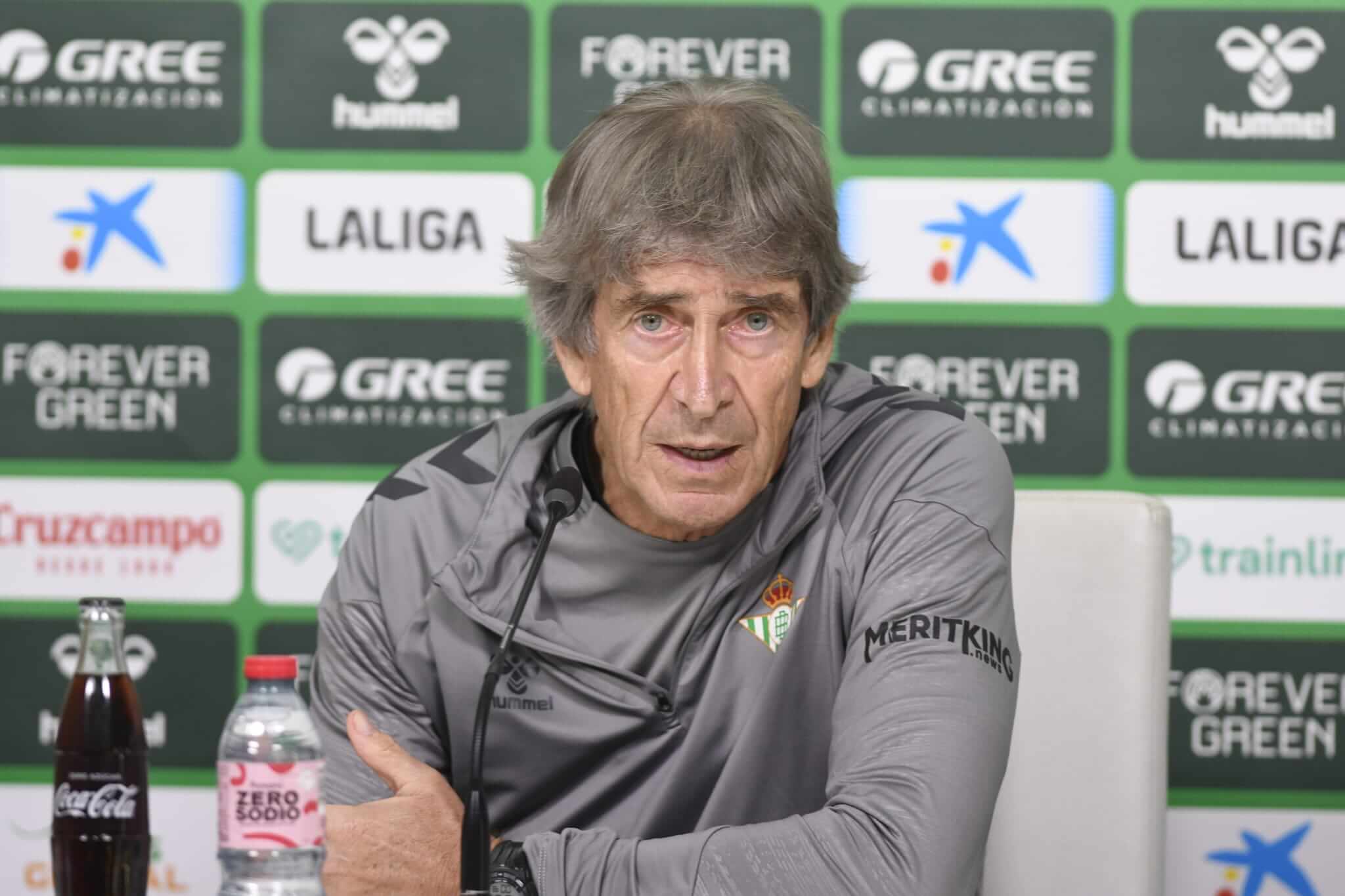 Manuel Pellegrini, en sala de prensa (Foto: Kiko Hurtado). 