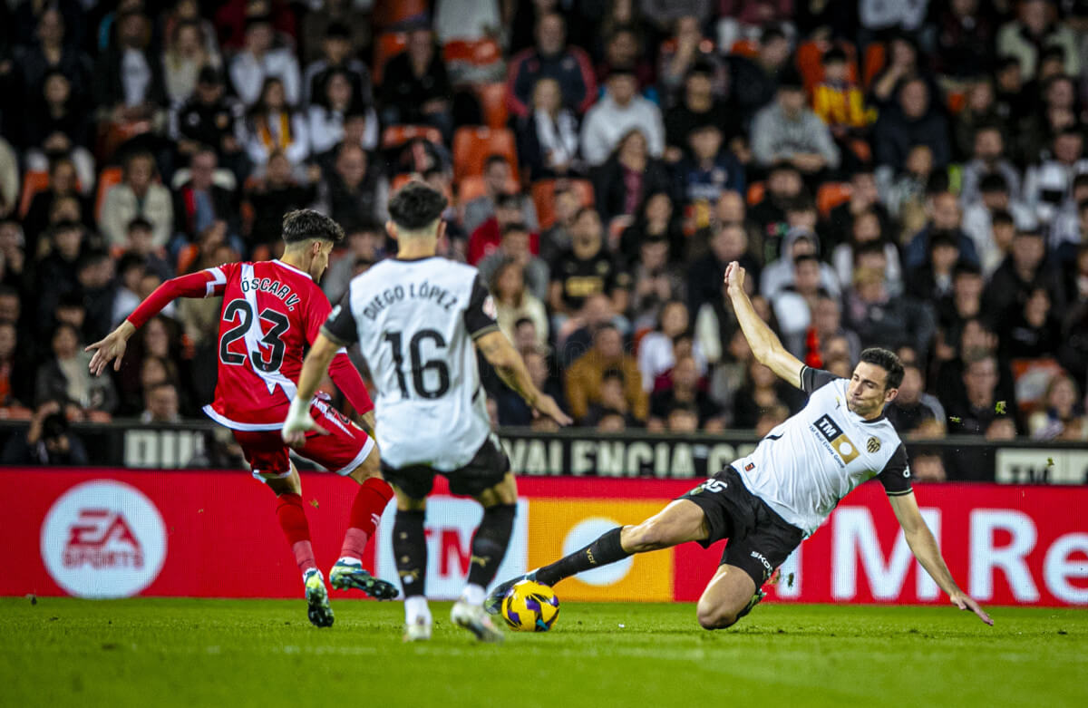 César Tárrega, ante el Rayo Vallecano (Foto: LALIGA).