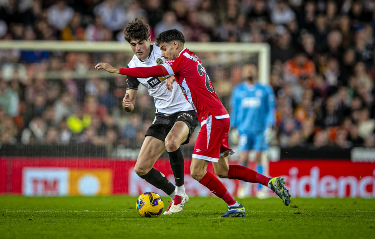 Javi Guerra, ante el Rayo Vallecano (Foto: LALIGA).