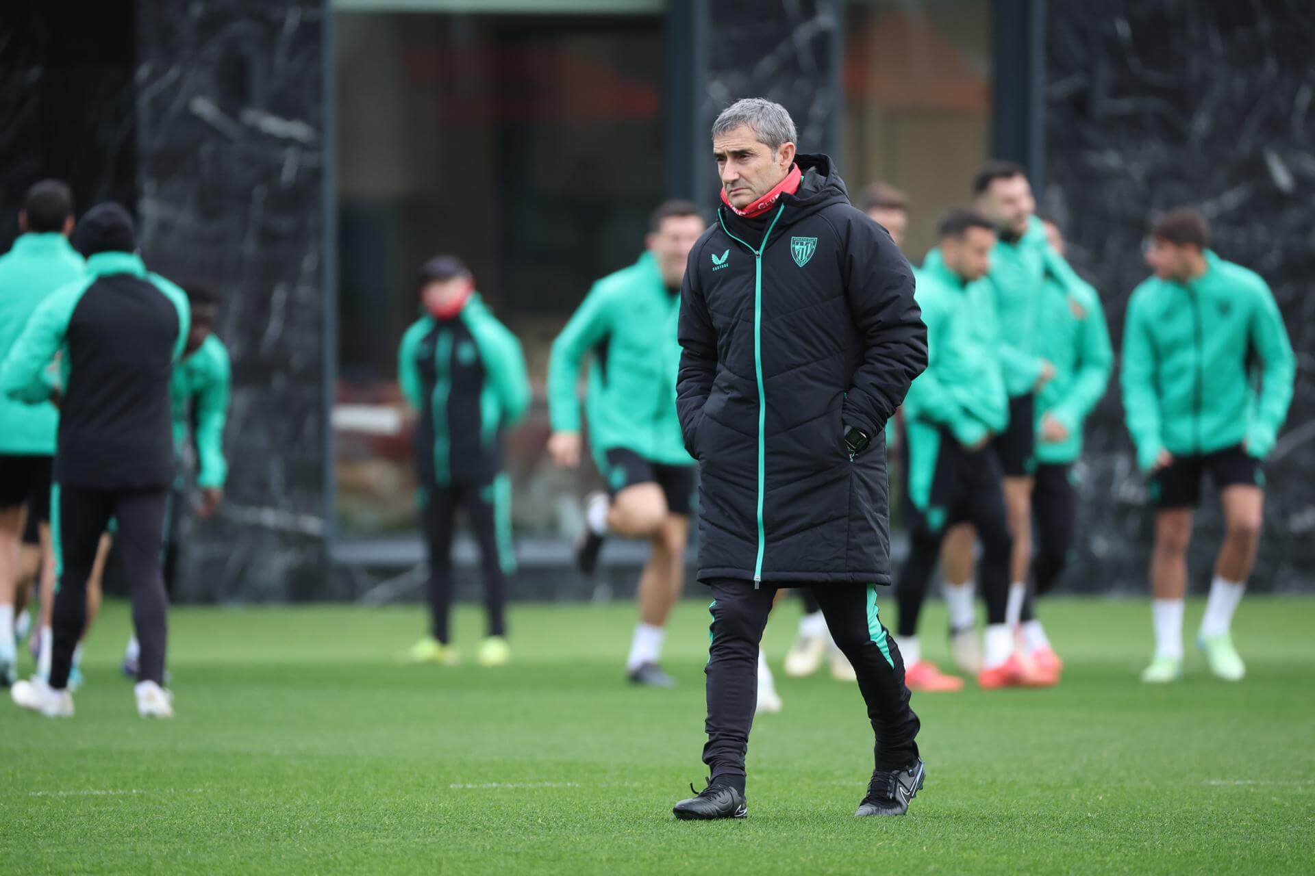 Ernesto Valverde, en un entrenamiento del Athletic en Lezama (Foto: EFE).