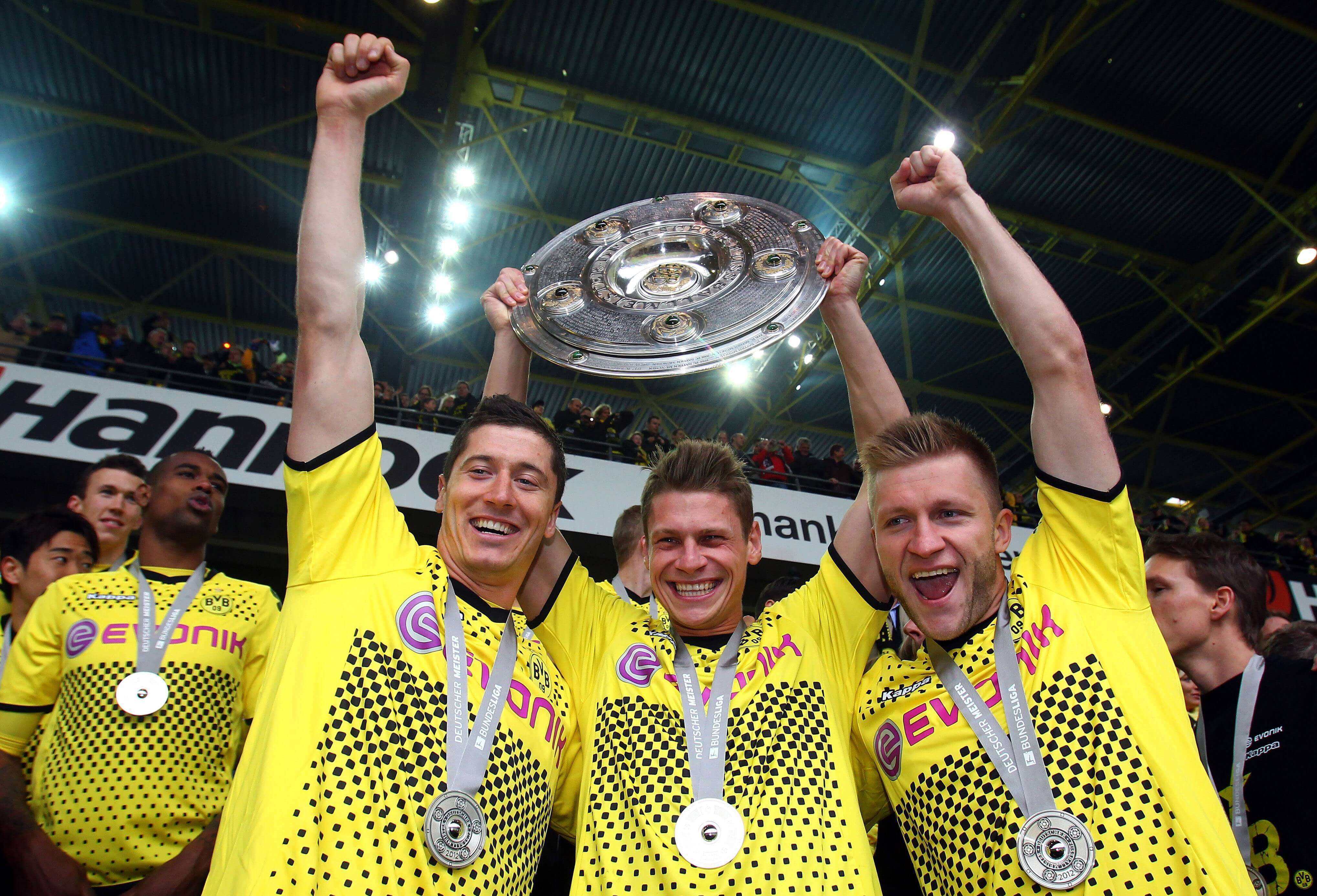 Lewandowski celebrando un título con el Borussia Dortmund (Foto: Cordon Press)