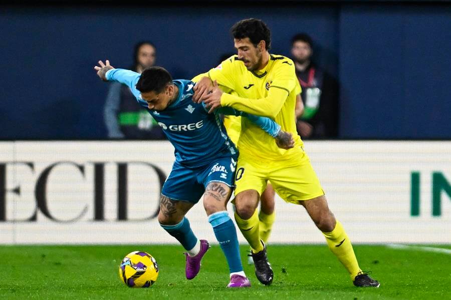 El Chimy Ávila ante Dani Parejo