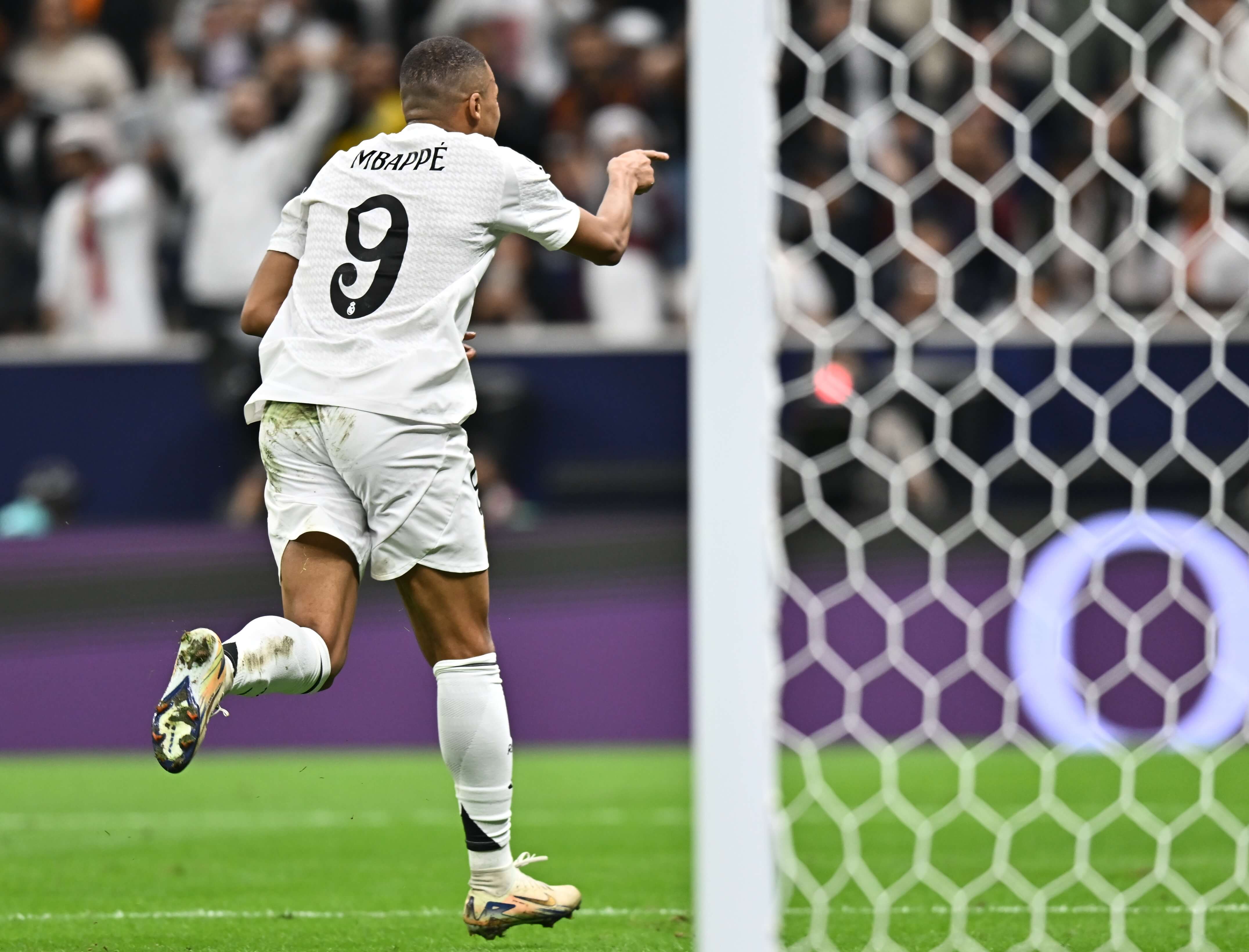 Kylian Mbappé, tras marcar gol en la final de la Copa Intercontinental (EFE)