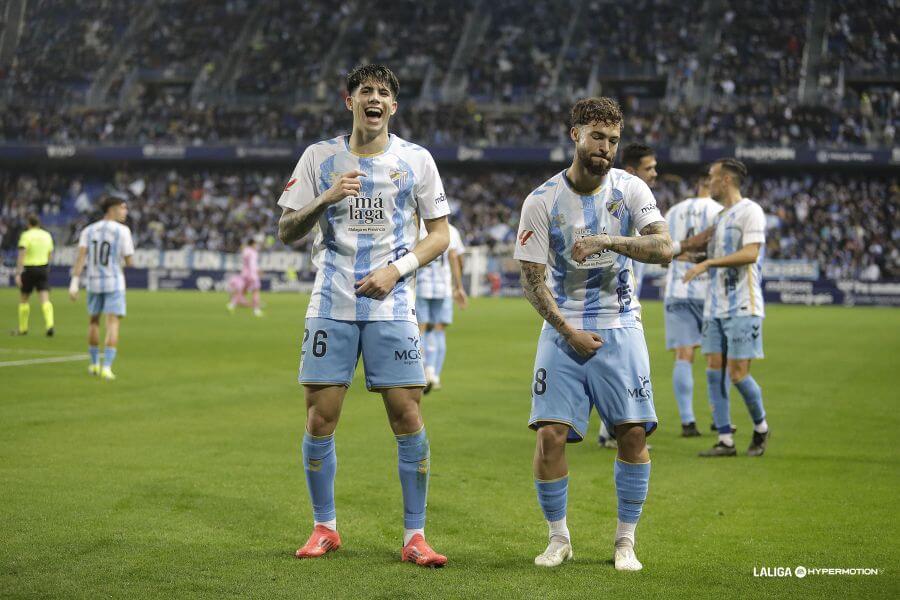 Antonio Cordero y Dani Sánchez celebran el 1-0 al Eldense. (Foto: LALIGA)