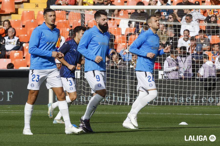 Calentamiento en Mestalla