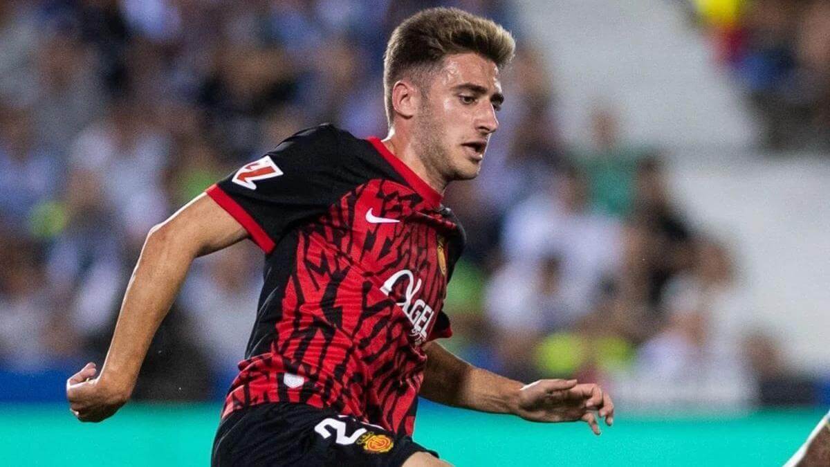 Robert Navarro, durante un partido del Mallorca (Foto: RCDM).