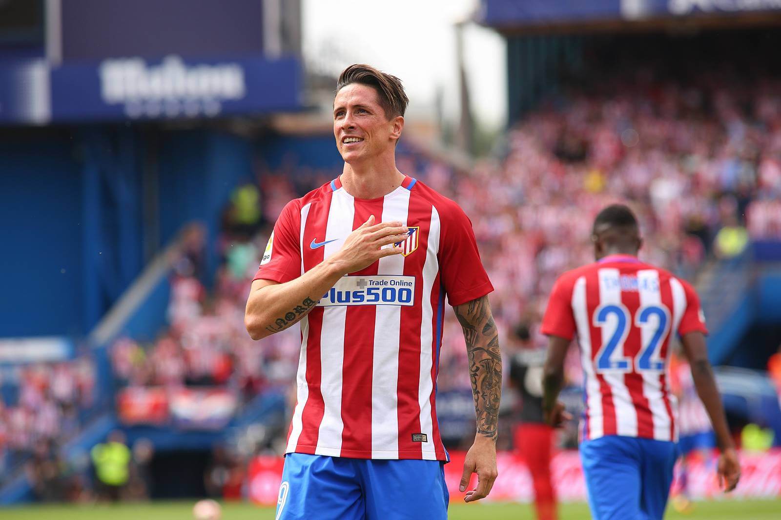 Fernando Torres celebra un gol en el Vicente Calderón (Cordon Press)