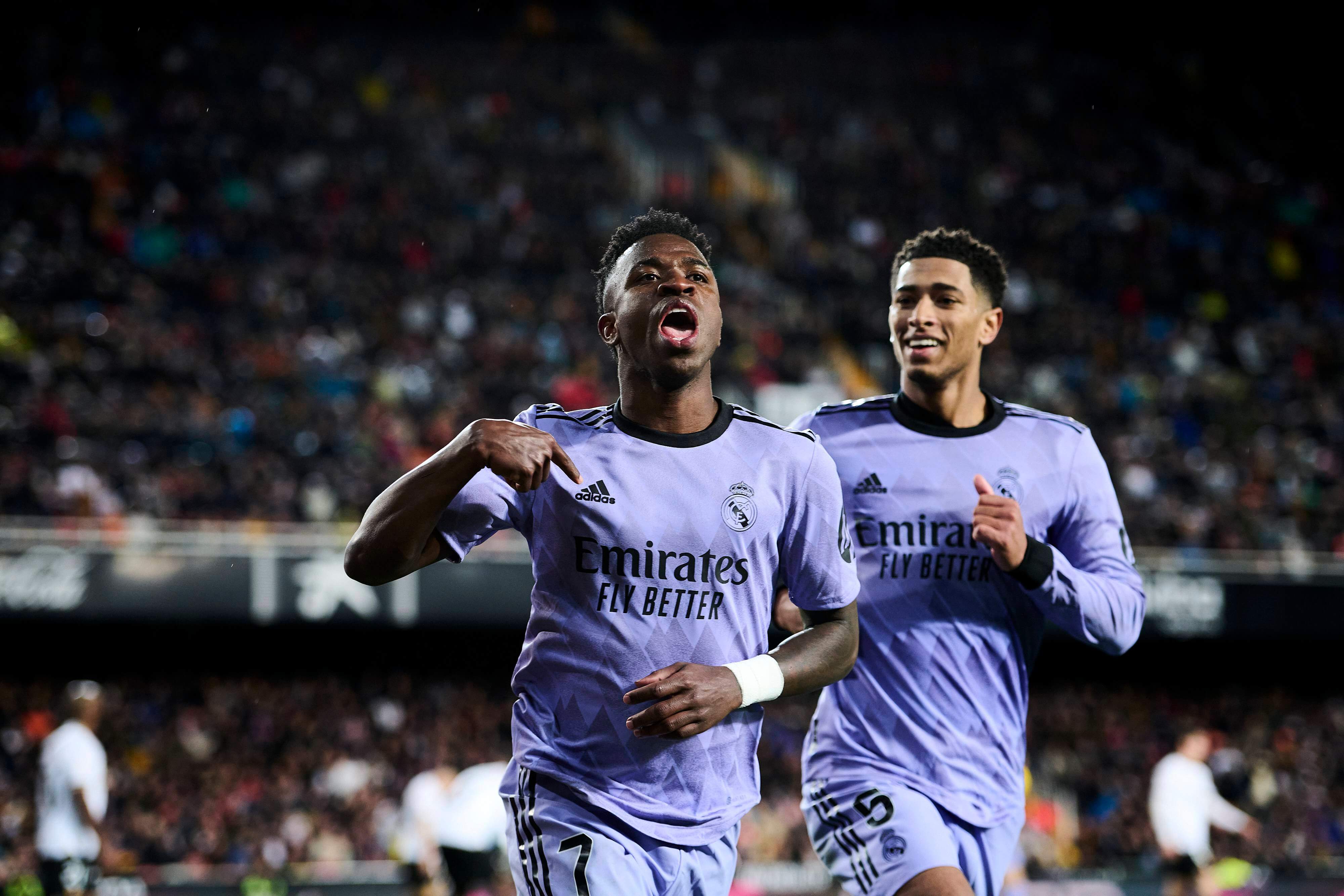 Vinicius celebra un gol en Mestalla (Cordon Press)