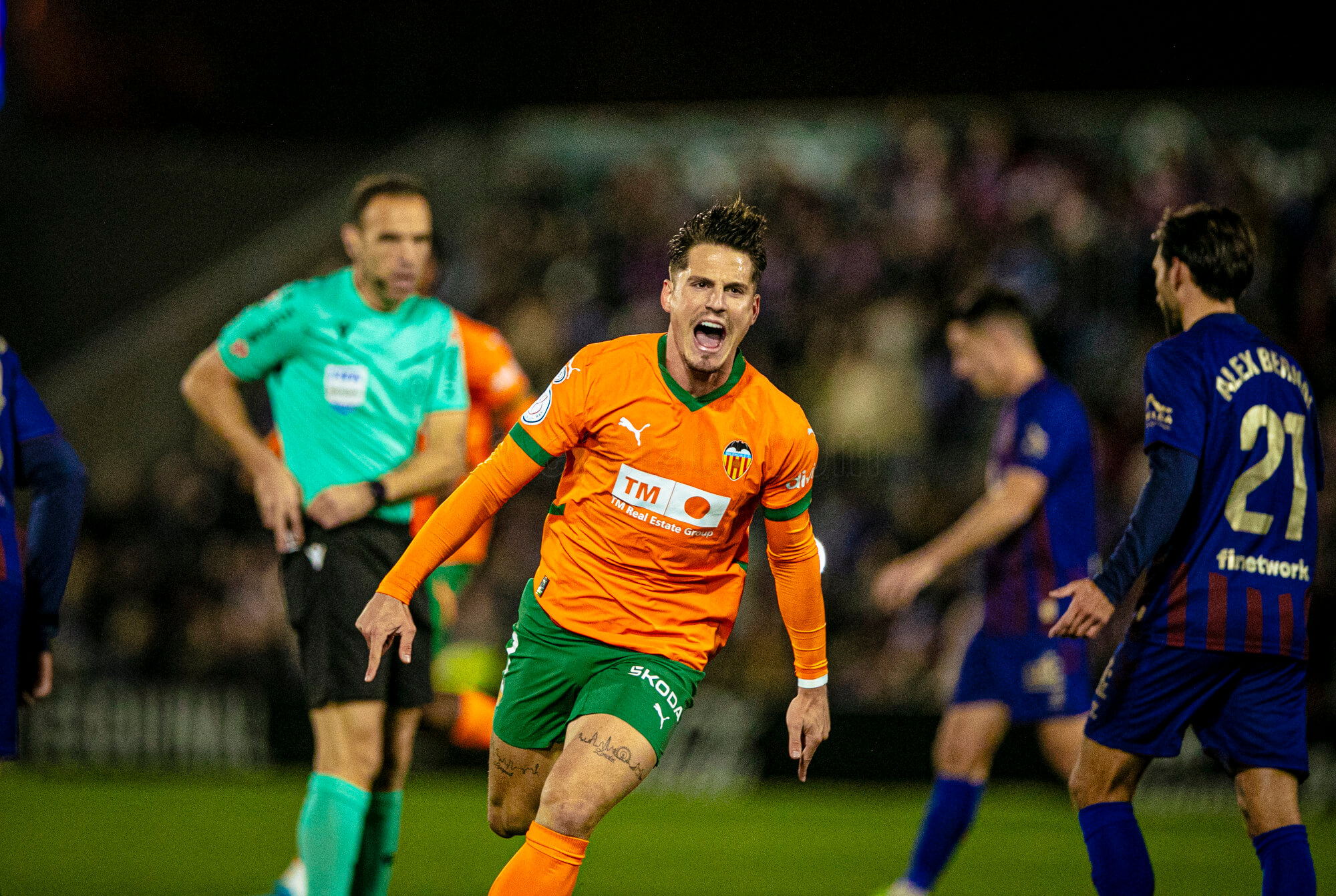 Sergi Canós, ante el CD Eldense (Foto: Valencia CF).