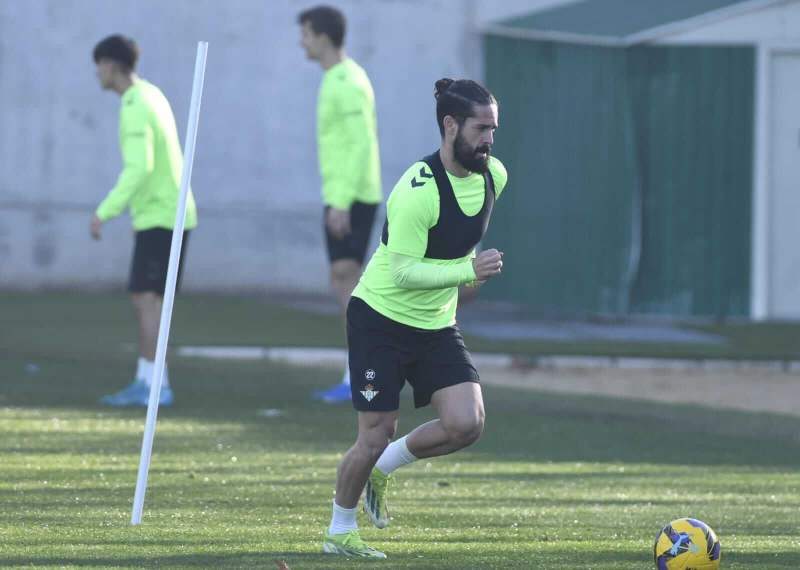 Isco Alarcón, en el entrenamiento de este jueves (Foto: Kiko Hurtado).