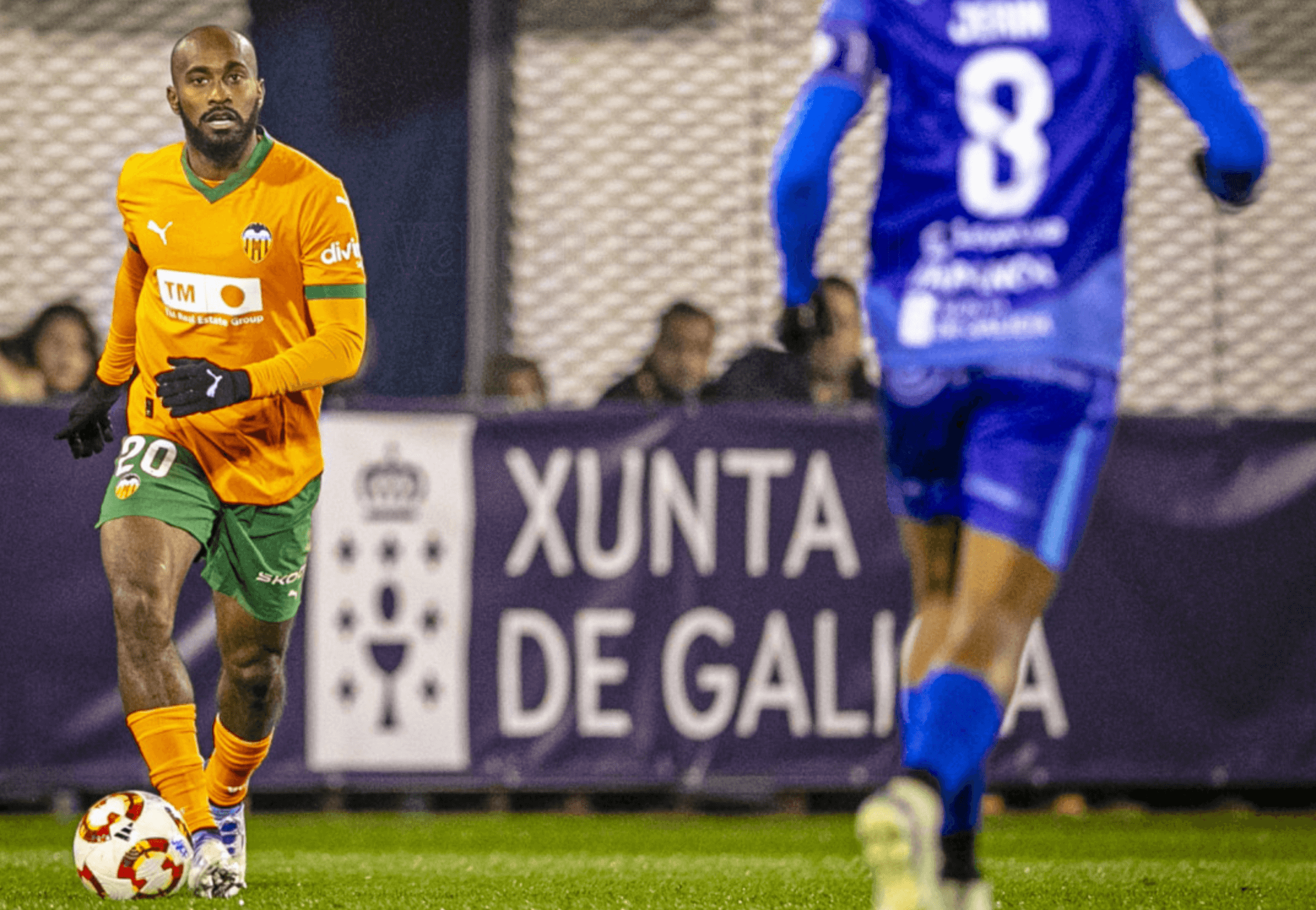 Dimitri Foulquier, ante el Ourense CF (Foto: Valencia CF).