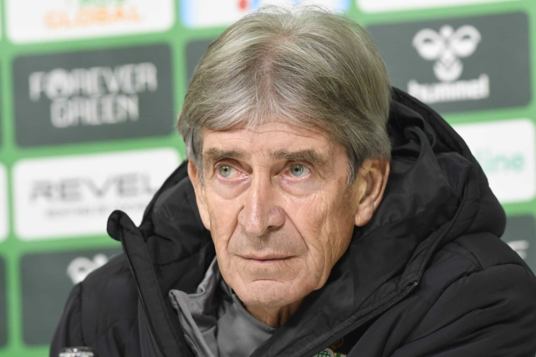 Manuel Pellegrini, en sala de prensa (Foto: Kiko Hurtado).