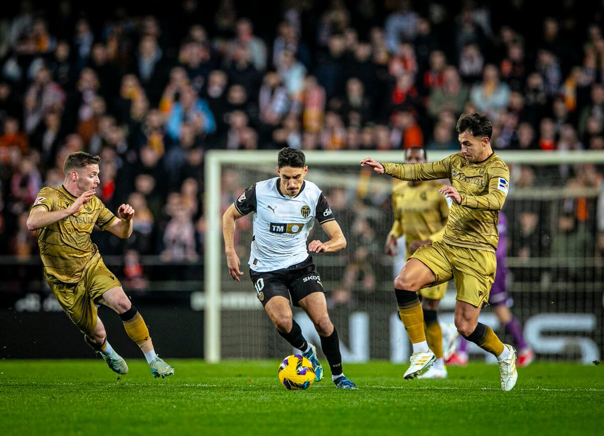 André Almeida, ante la Real Sociedad (Foto: Valencia CF).