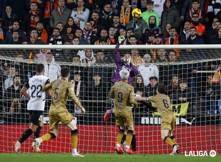 Giorgi Mamardashvili, ante la Real Sociedad (Foto: LALIGA).