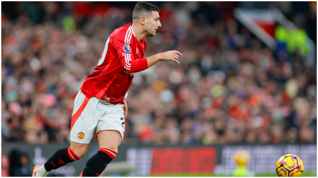 Diogo Dalot, jugadora del Manchester United (foto Cordon Press).